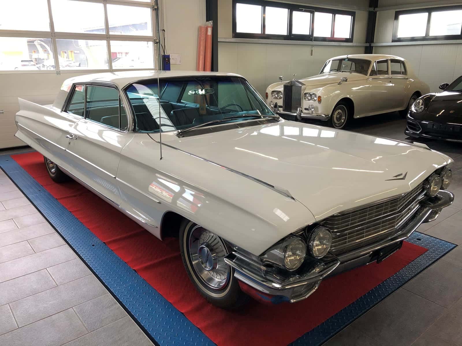 Cadillac De Ville