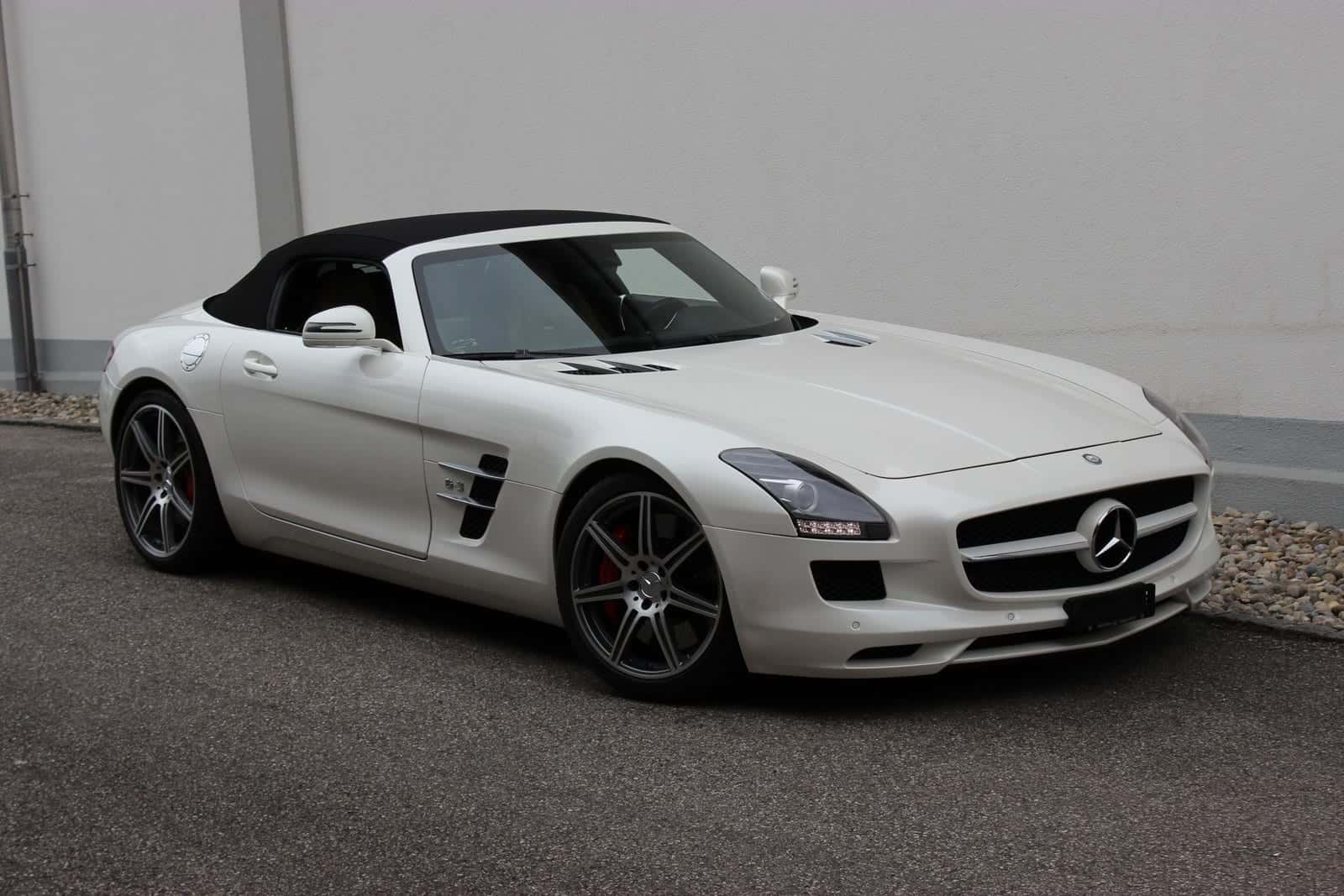 Mercedes-Benz SLS