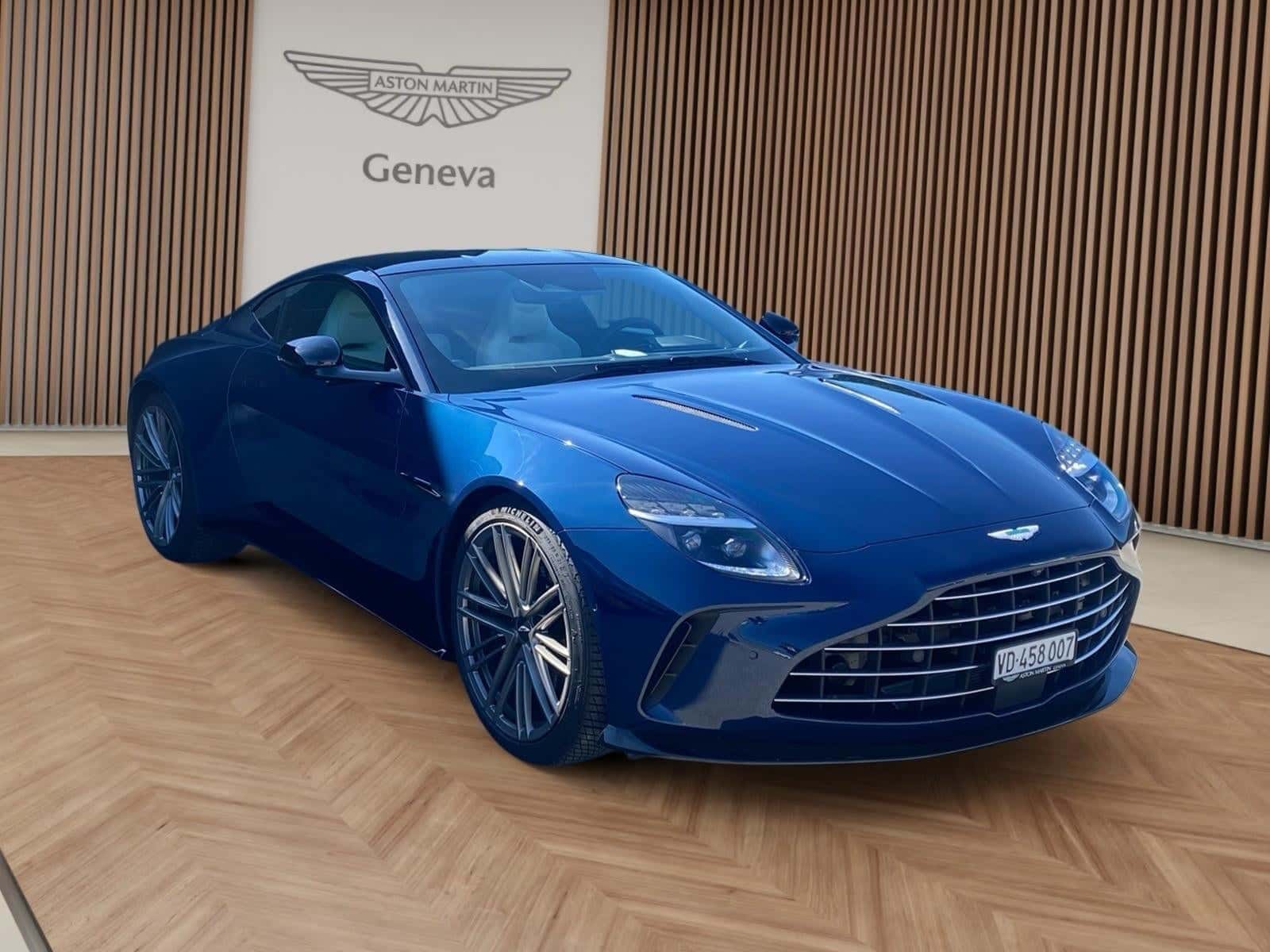 Aston Martin V8/V12 Vantage