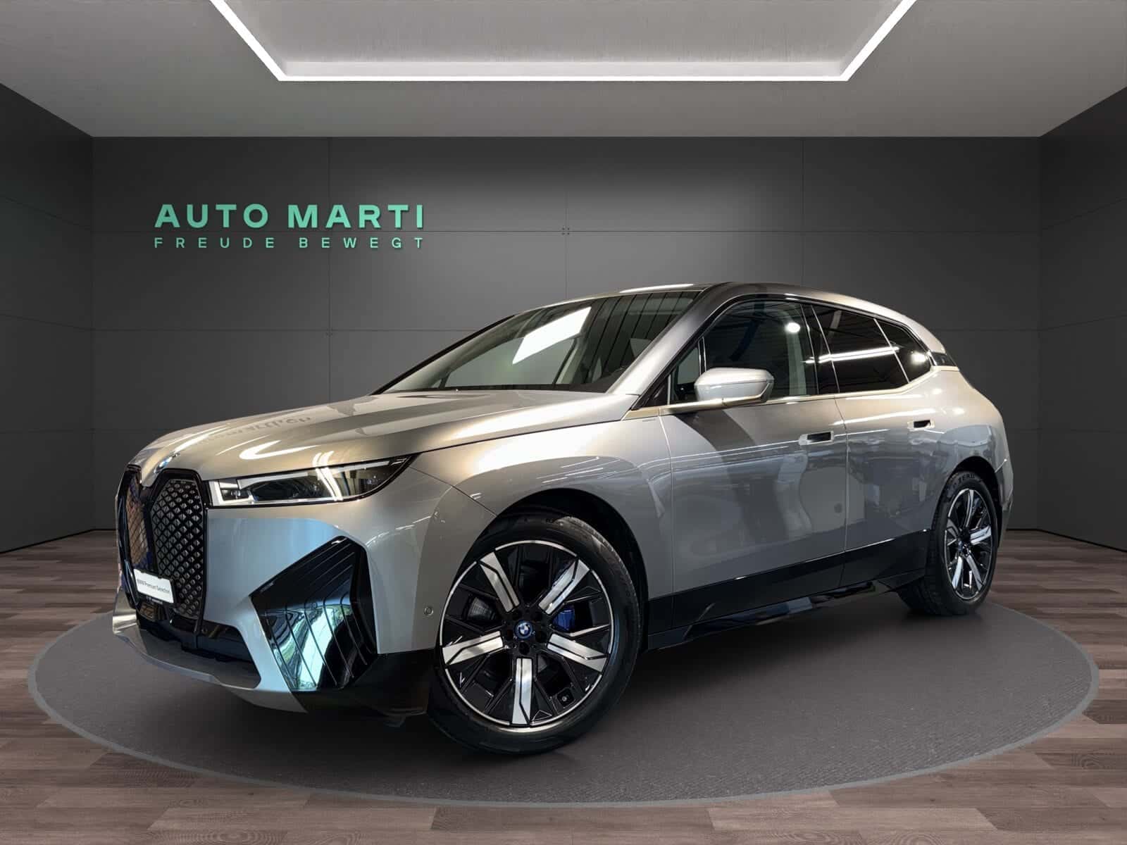BMW iX
