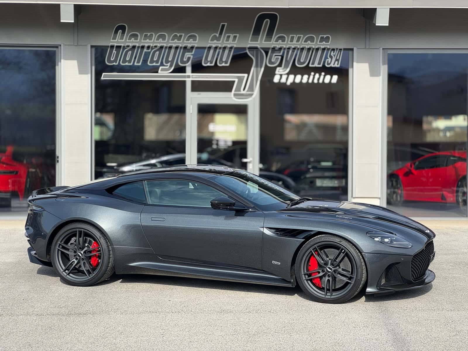 Aston Martin DBS