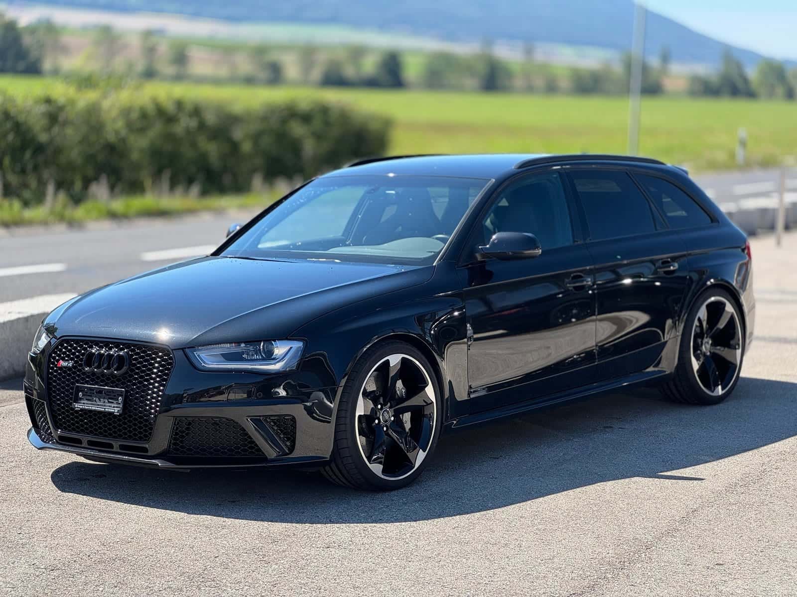 Audi S4 / RS4