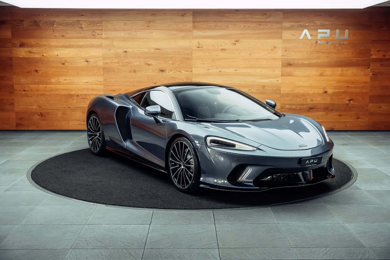 McLaren GTS