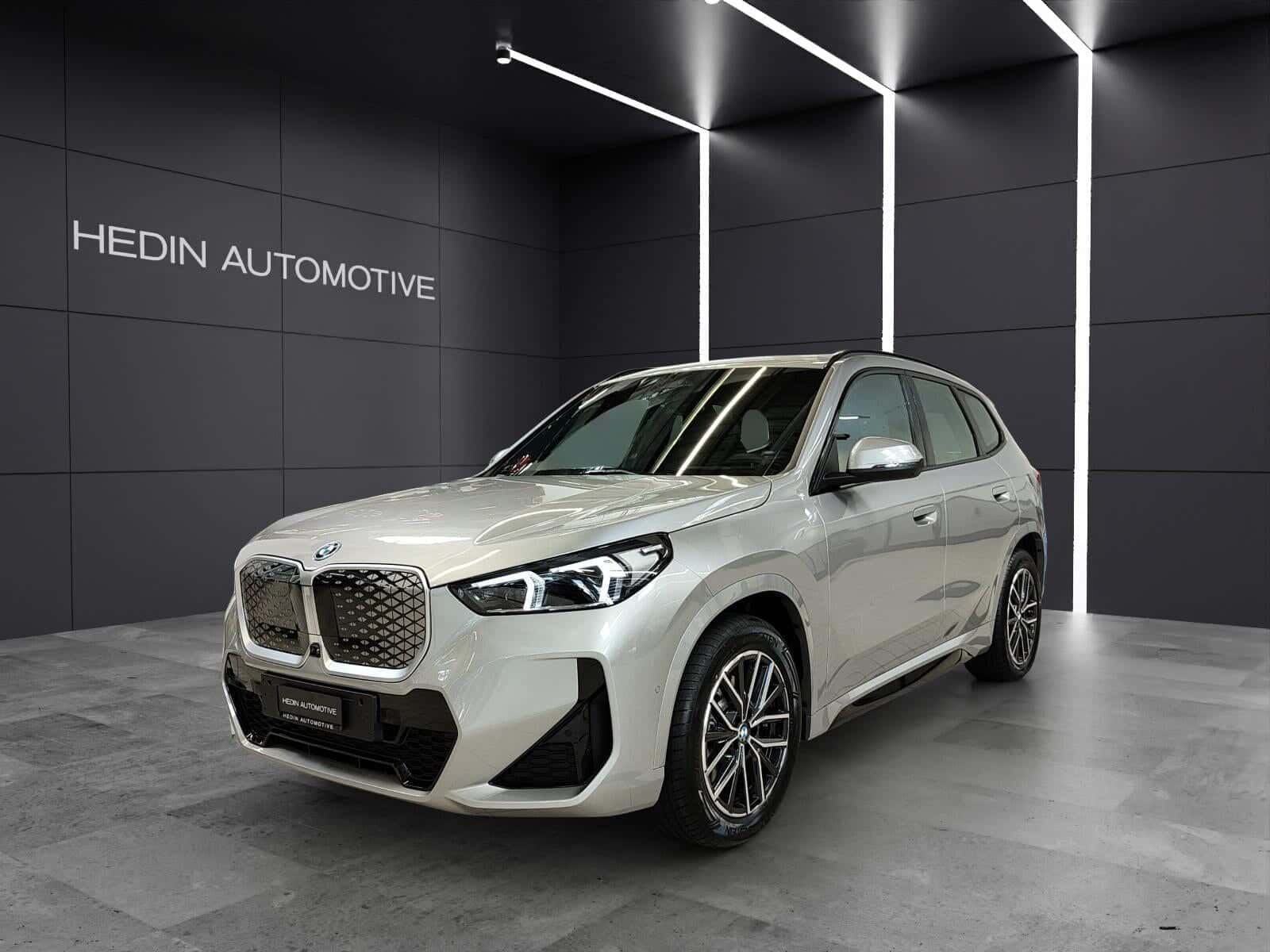 BMW iX1