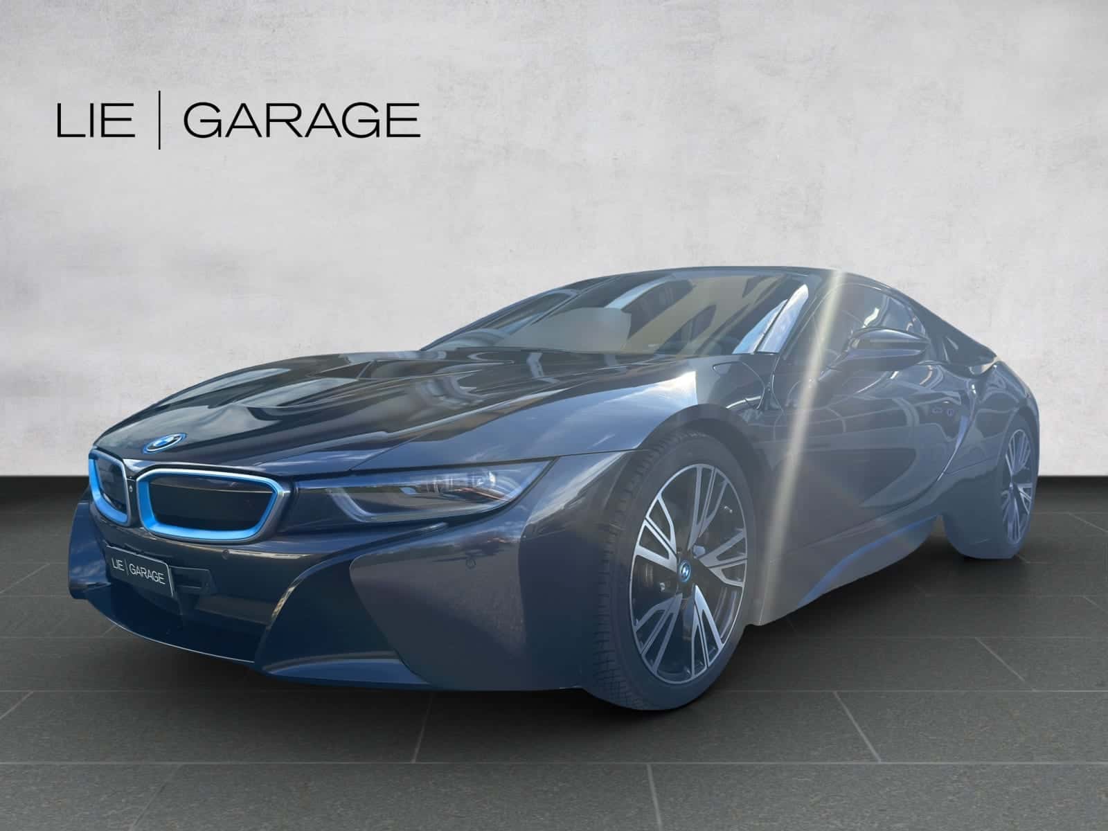 BMW i8