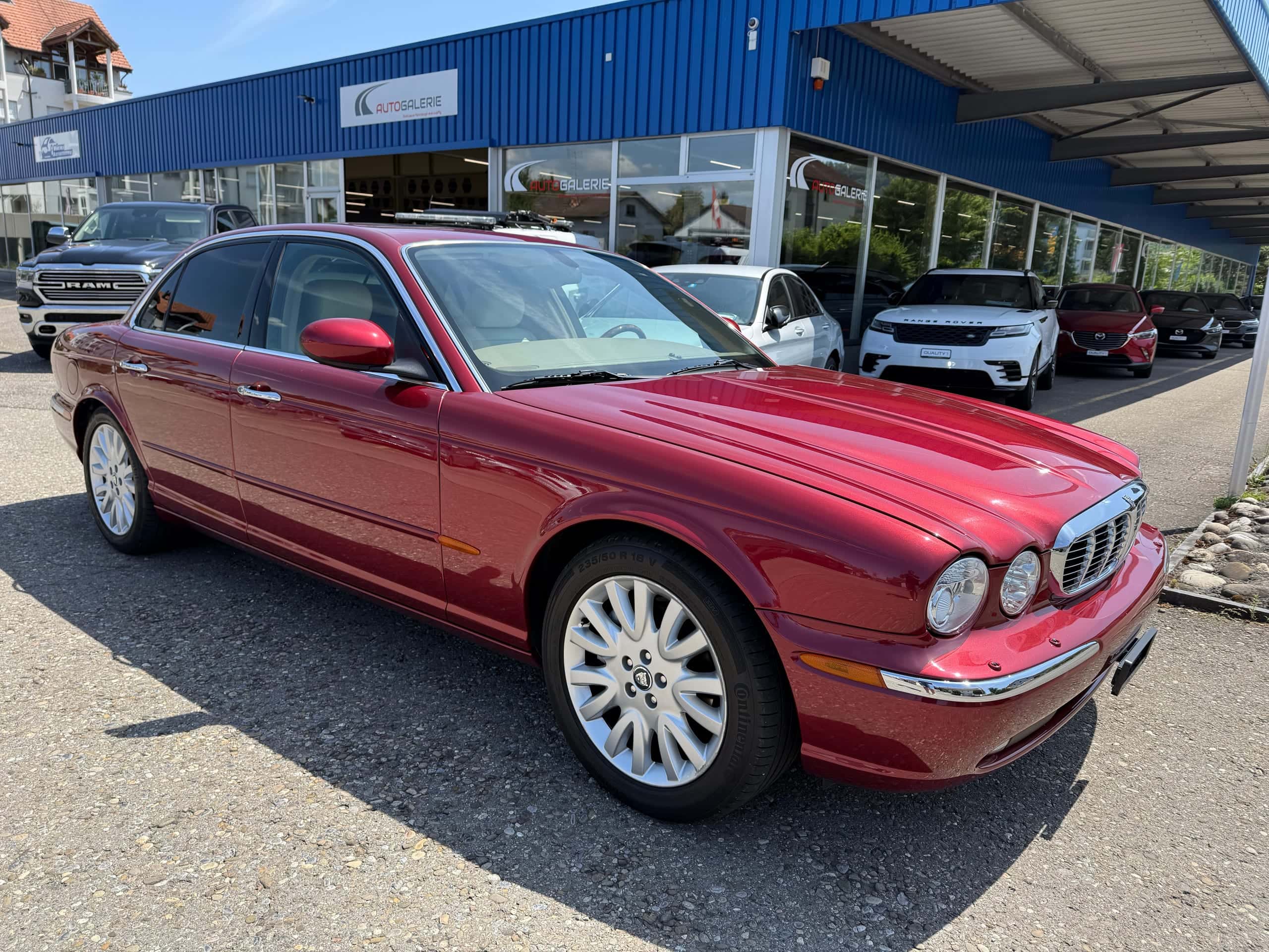 Jaguar XJ