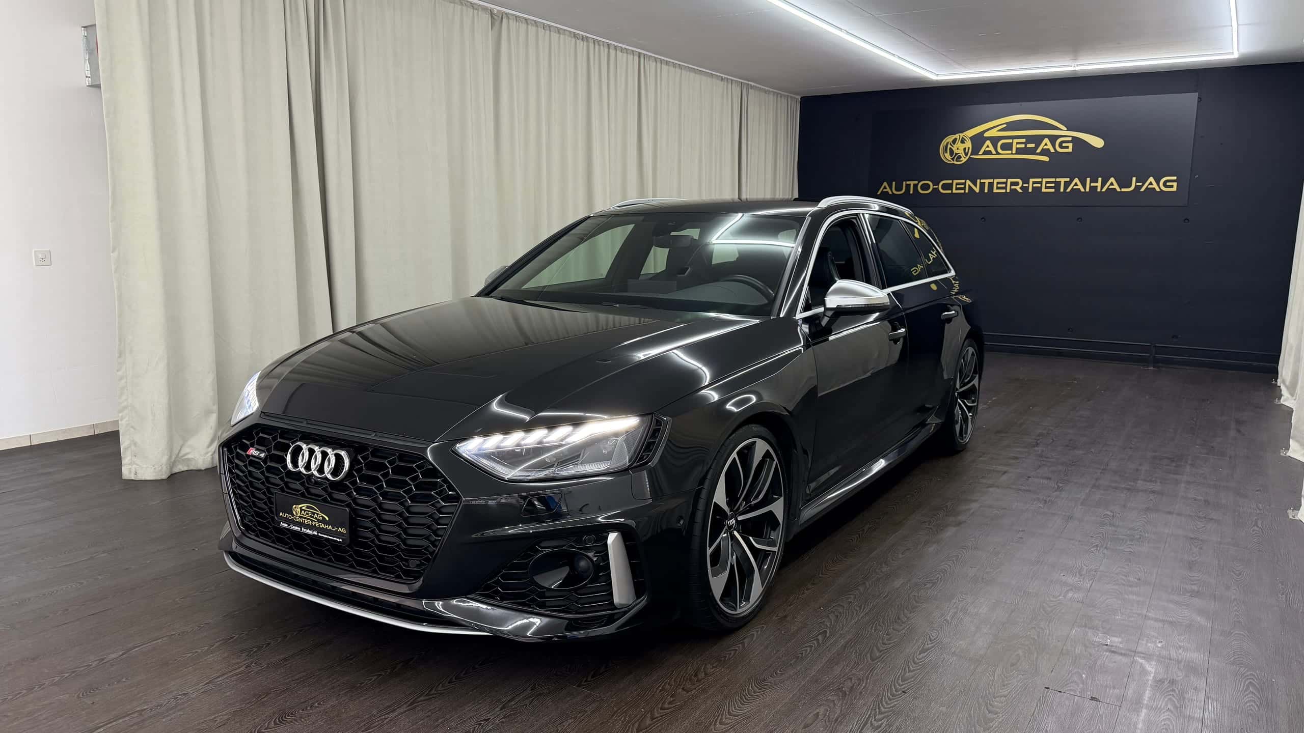 Audi S4 / RS4