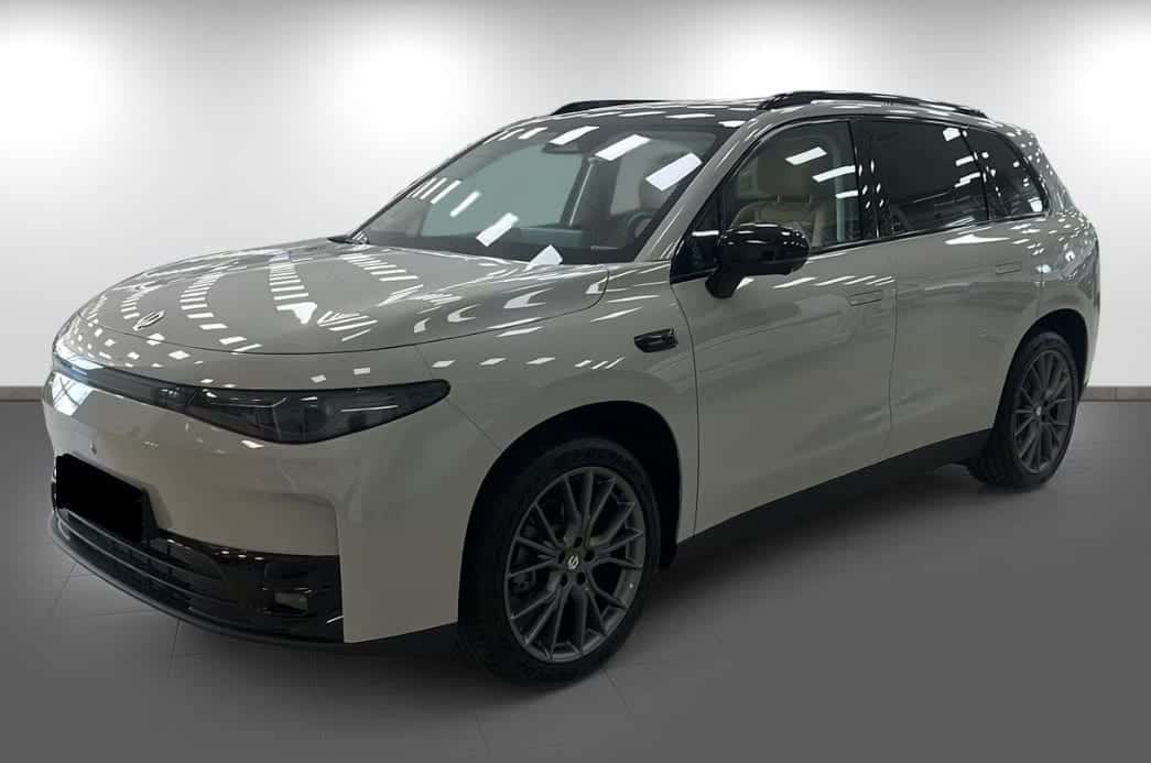 Leapmotor C10