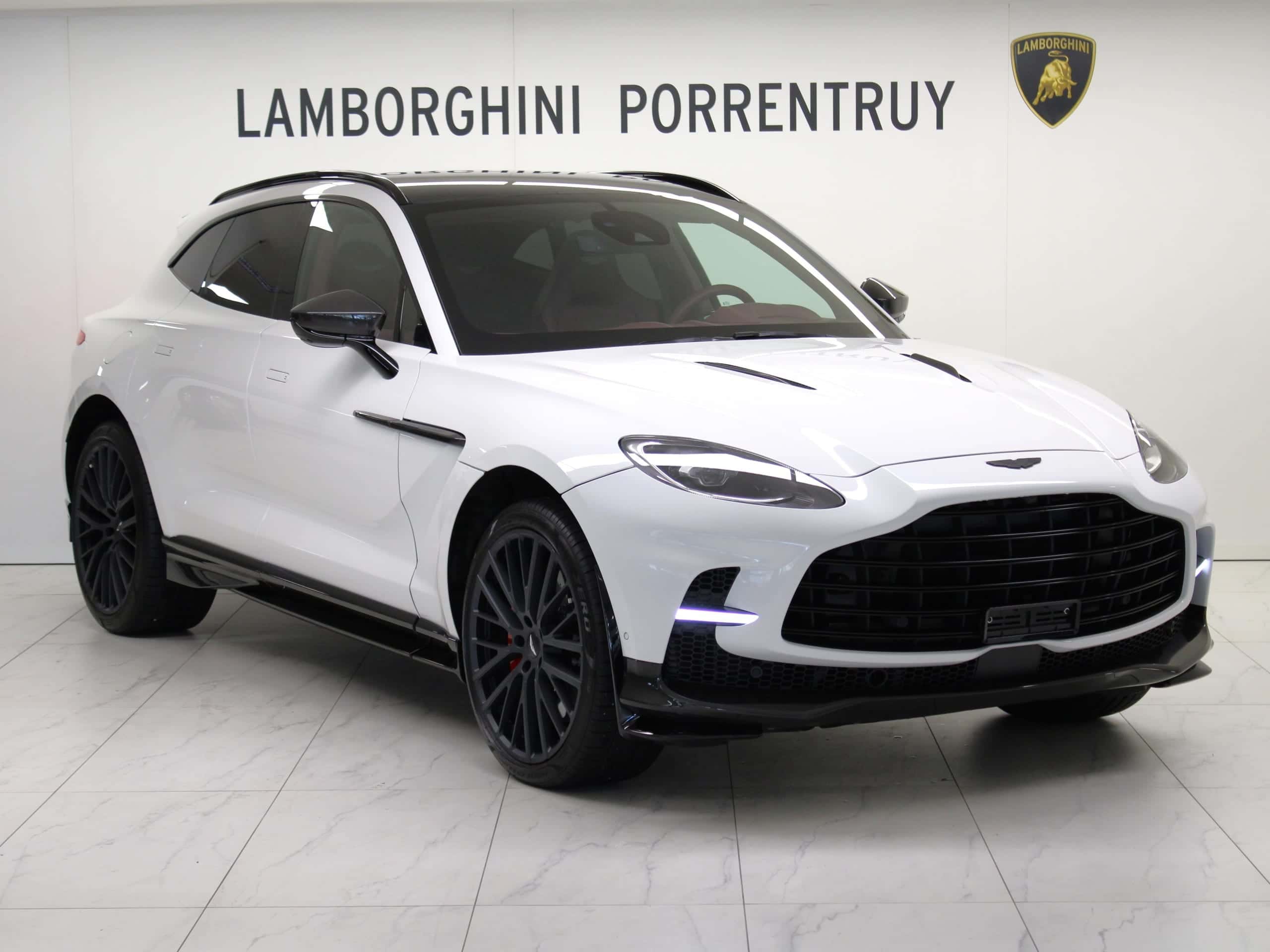 Aston Martin DBX