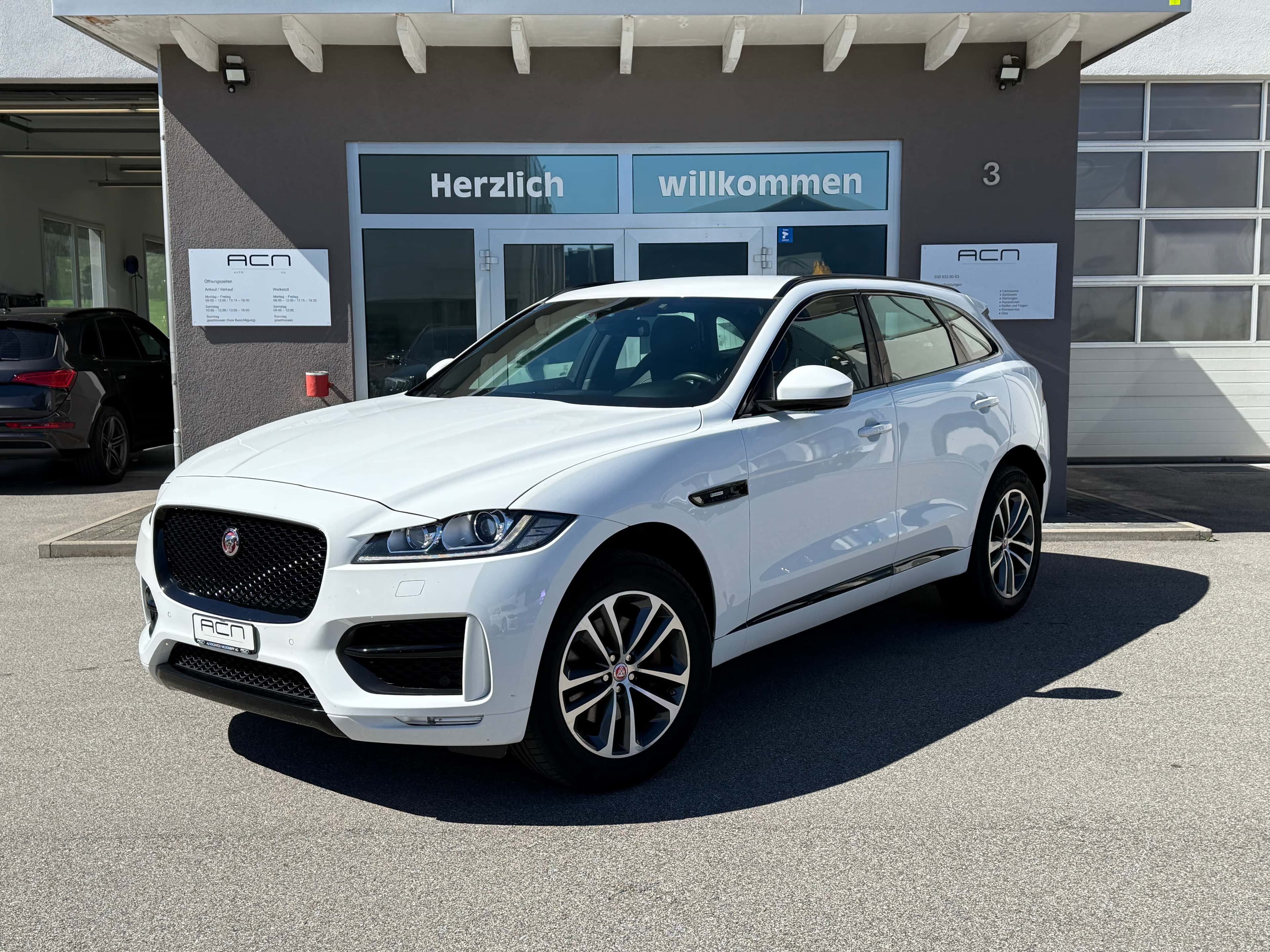 Jaguar F-Pace