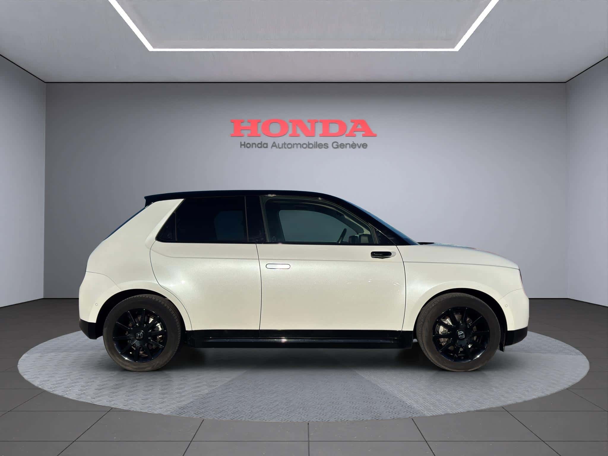 Honda E