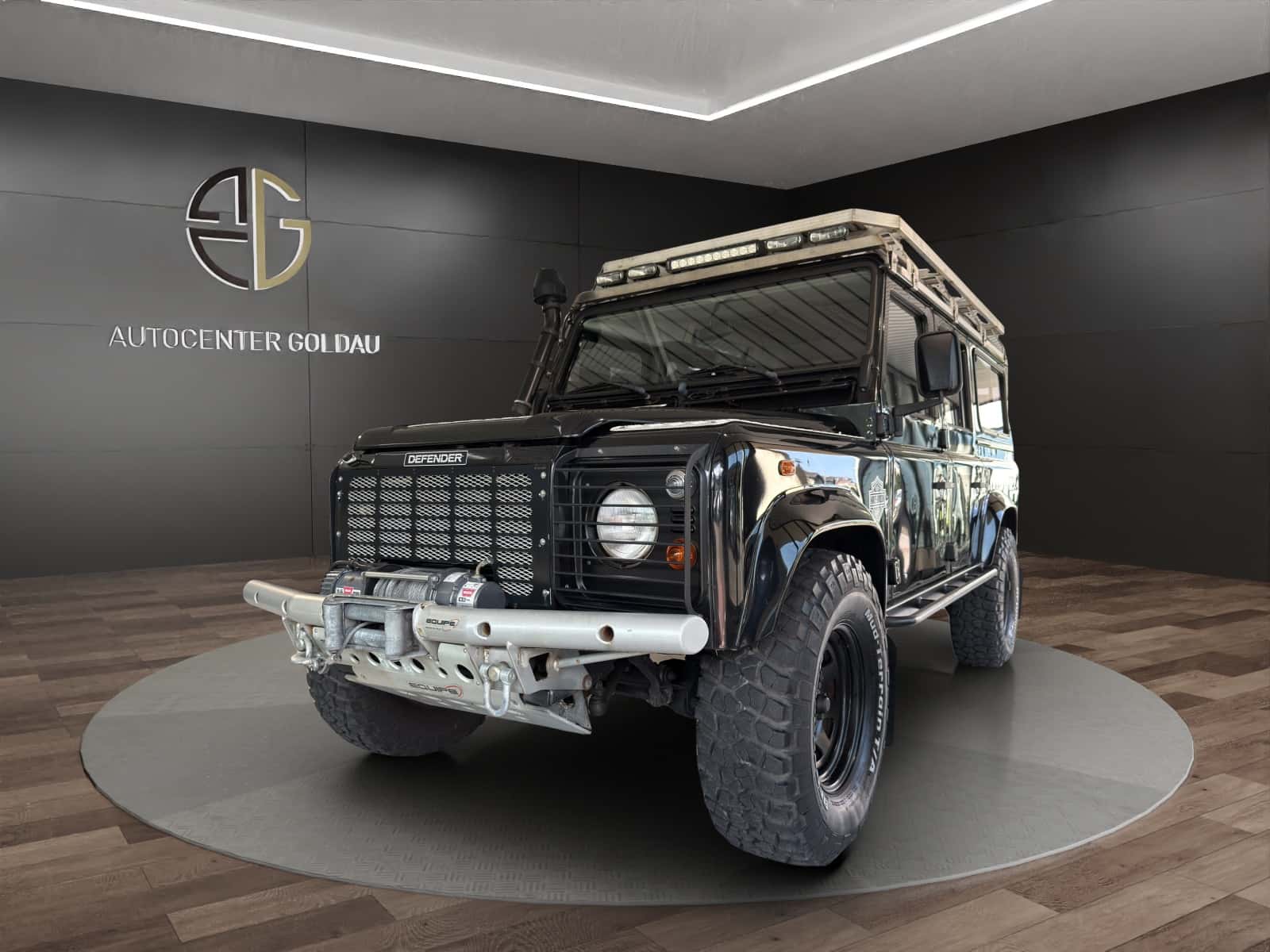 Land Rover Defender