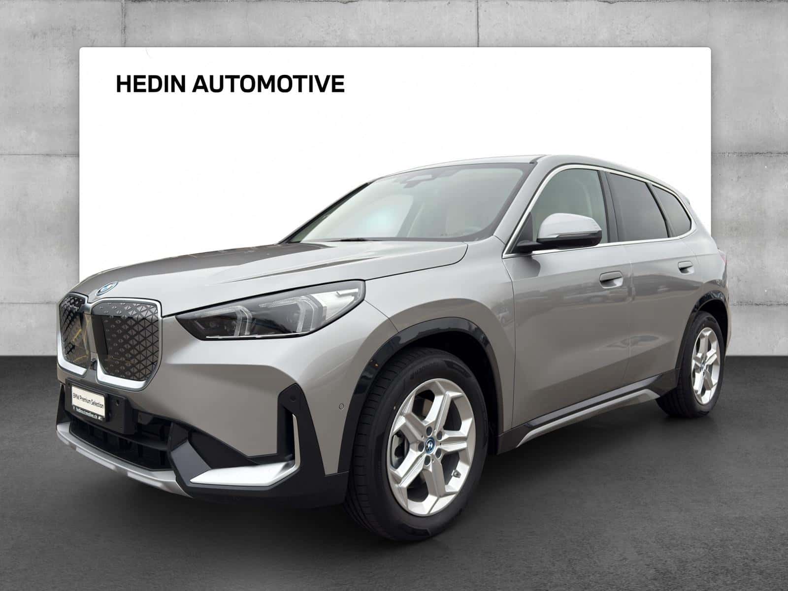 BMW iX1