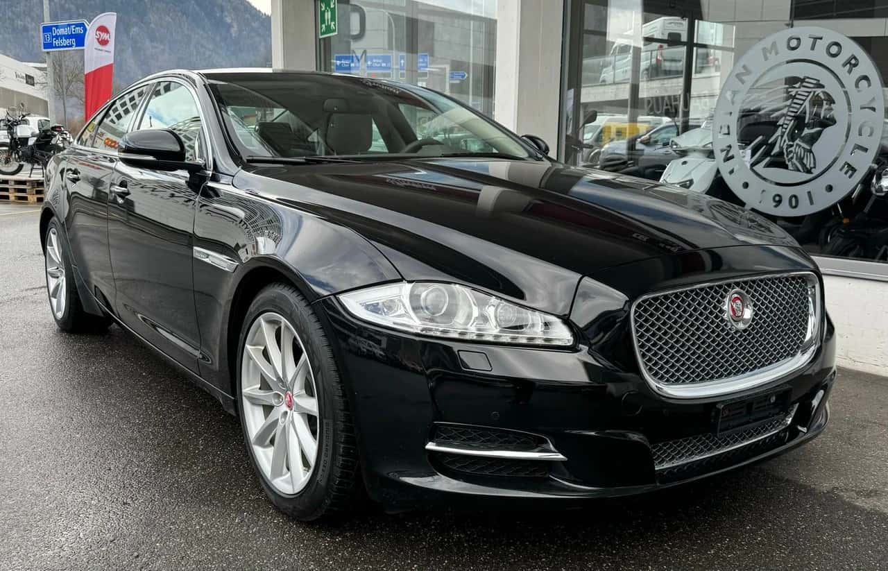 Jaguar XJ