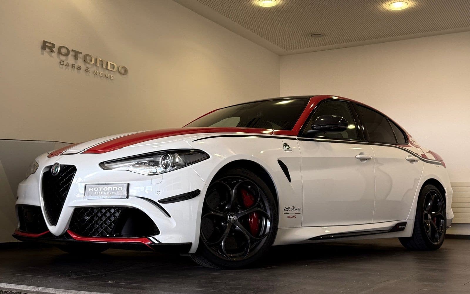 Alfa Romeo Giulia Giulia 2.9 V6 Quadrifoglio Racing Sauber F1