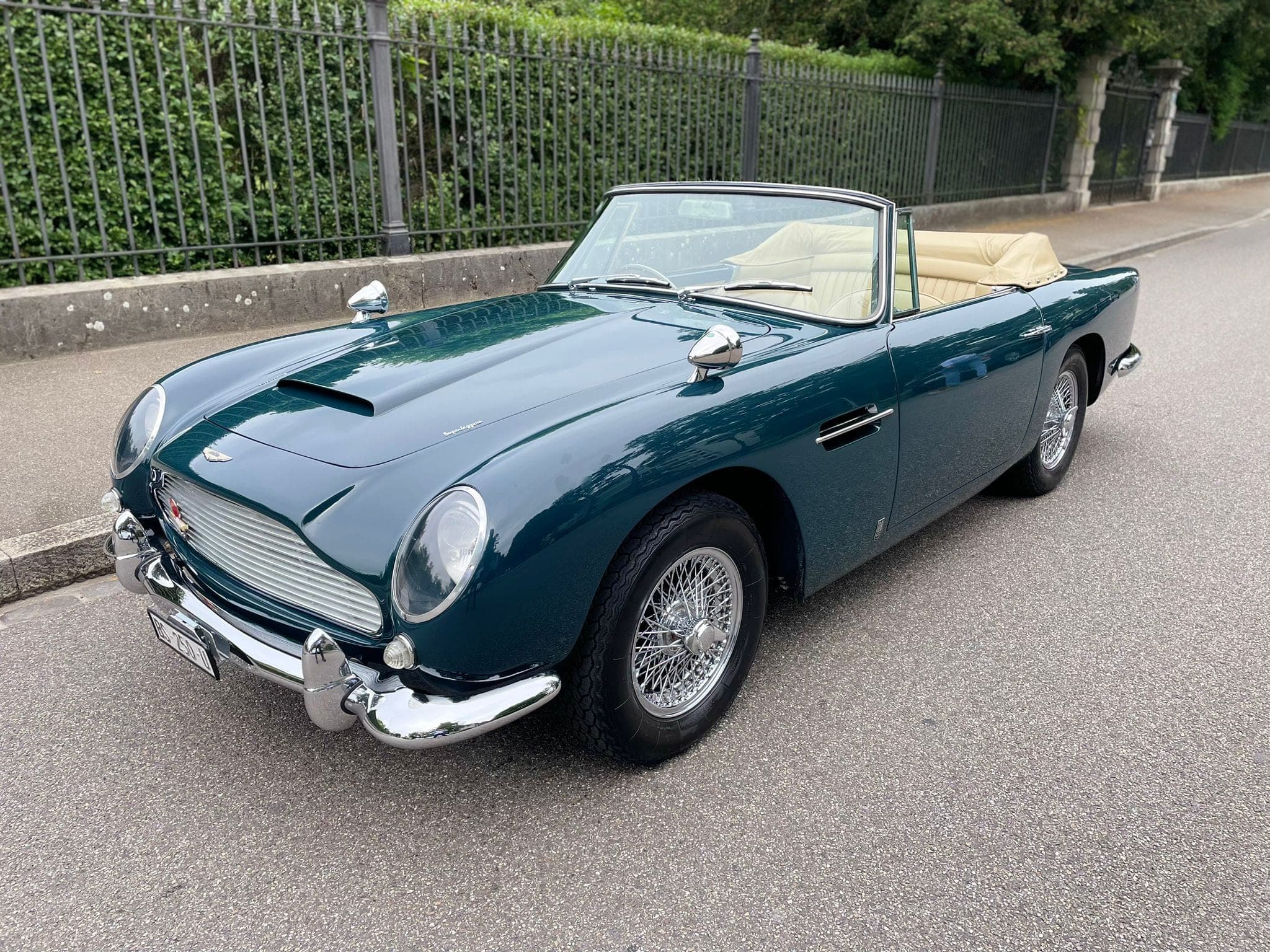 Aston Martin DB5 ASTON MARTIN DB5 Convertible