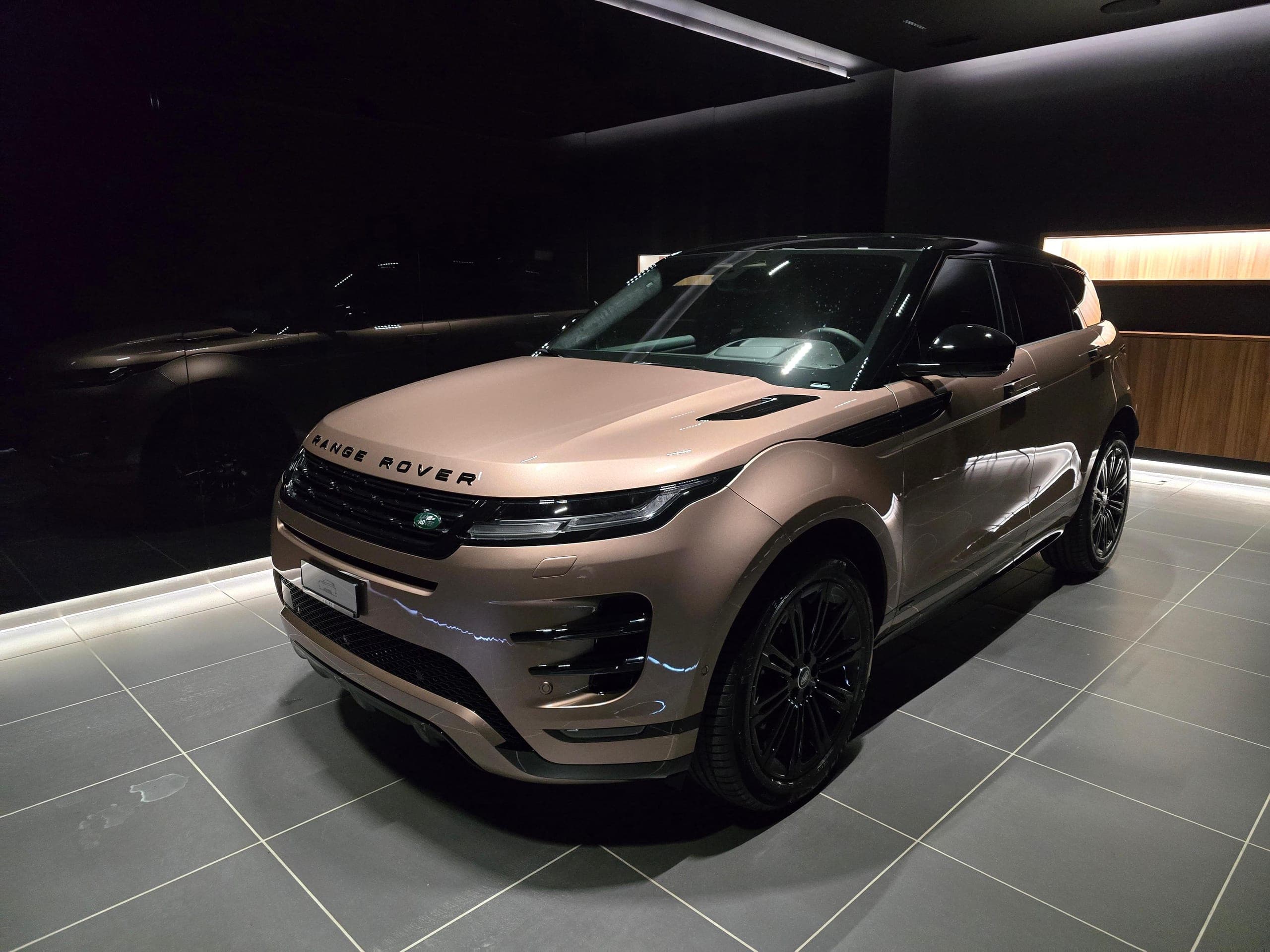 Land Rover Range Rover Evoque LAND ROVER Range Rover Evoque 1.5 T 270e Autobiography