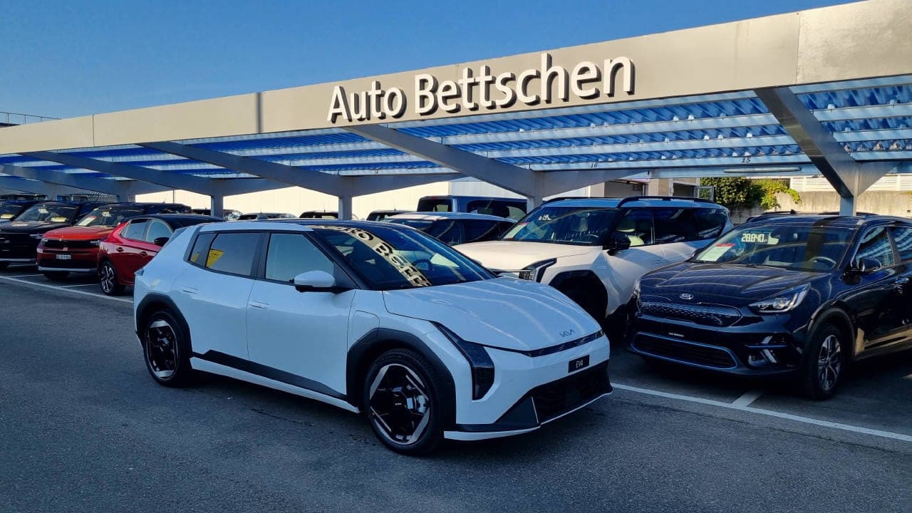 Kia EV4 KIA EV4 81 kWh Earth+