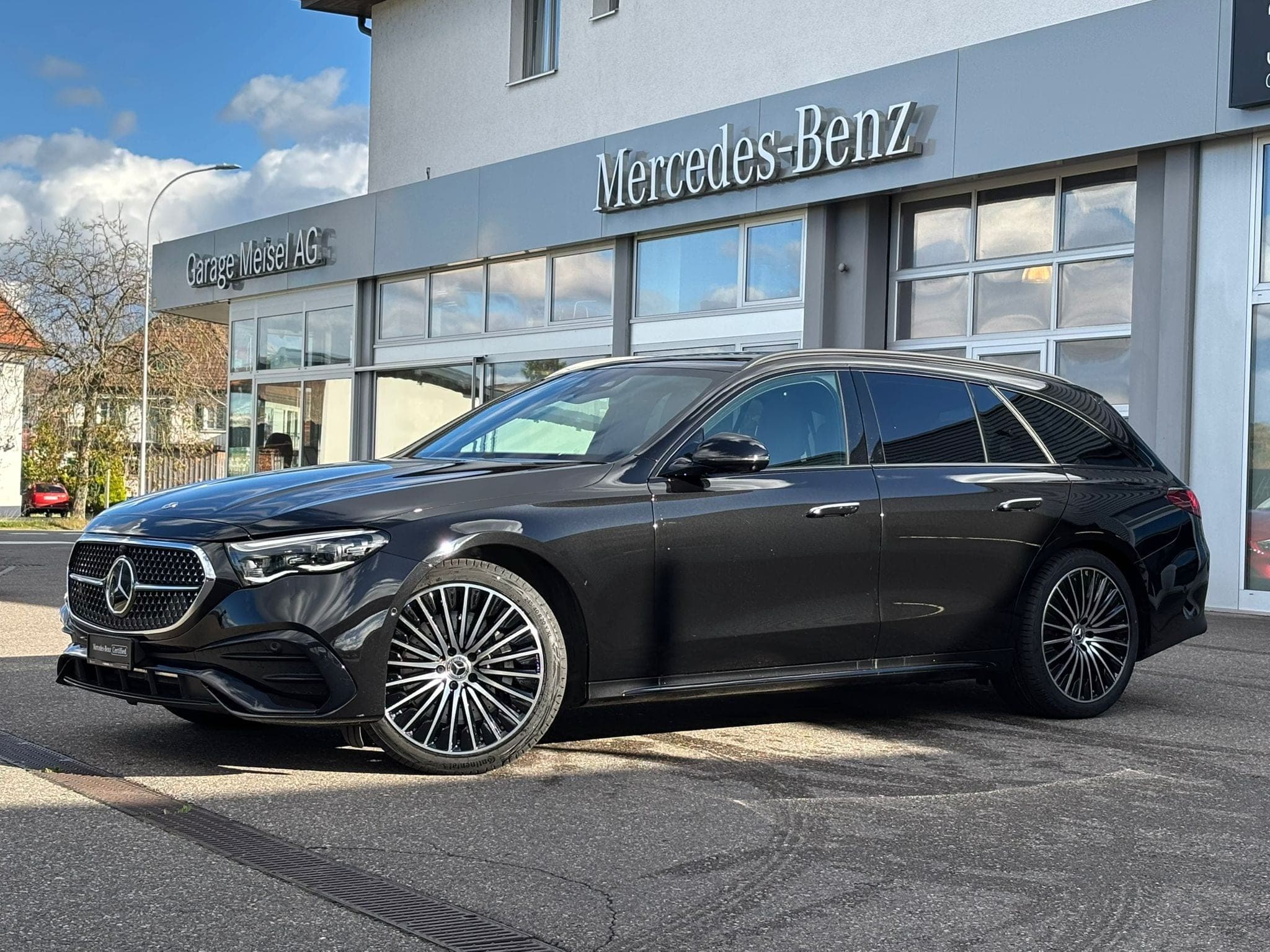 Mercedes-Benz E-Klasse MERCEDES-BENZ E 200 AMG-Line 4Matic Kombi