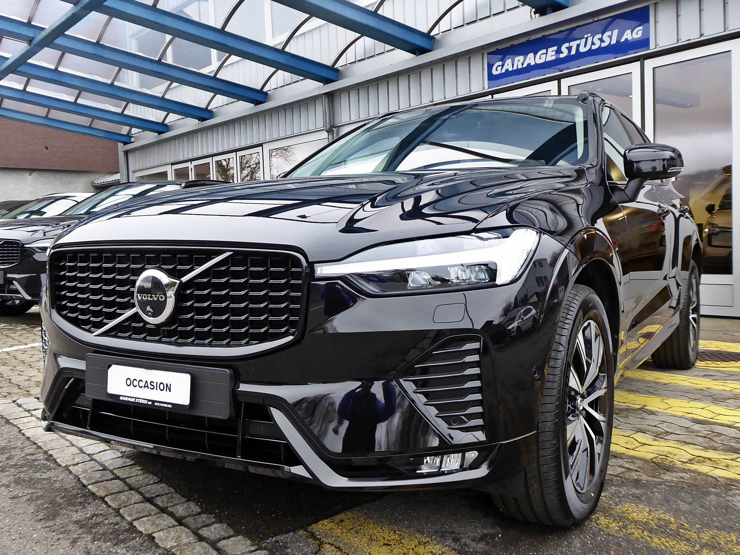 Volvo XC60 VOLVO XC60 B5 B AWD Plus Dark