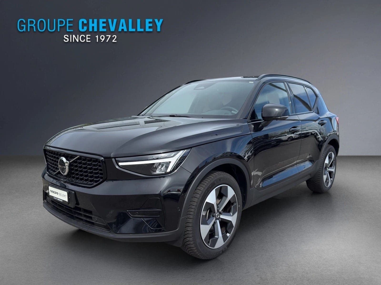 Volvo XC40 VOLVO XC40 B3 Benzin Mild Hybrid Plus Dark DCT
