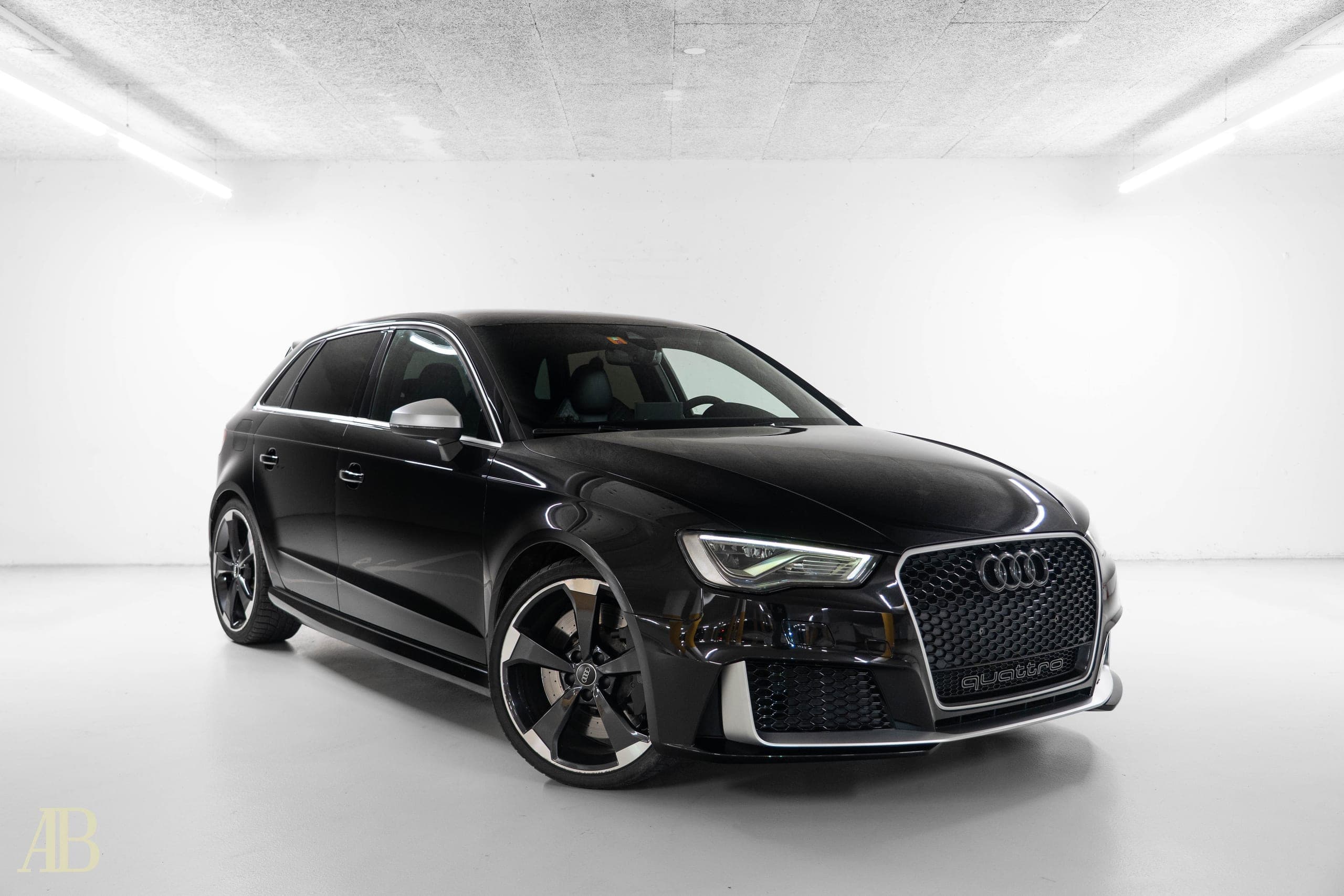 Audi S3 / RS3 AUDI RS3 2.5 TSI quattro S-tronic - Ohne OPF - CH-Fahrzeug