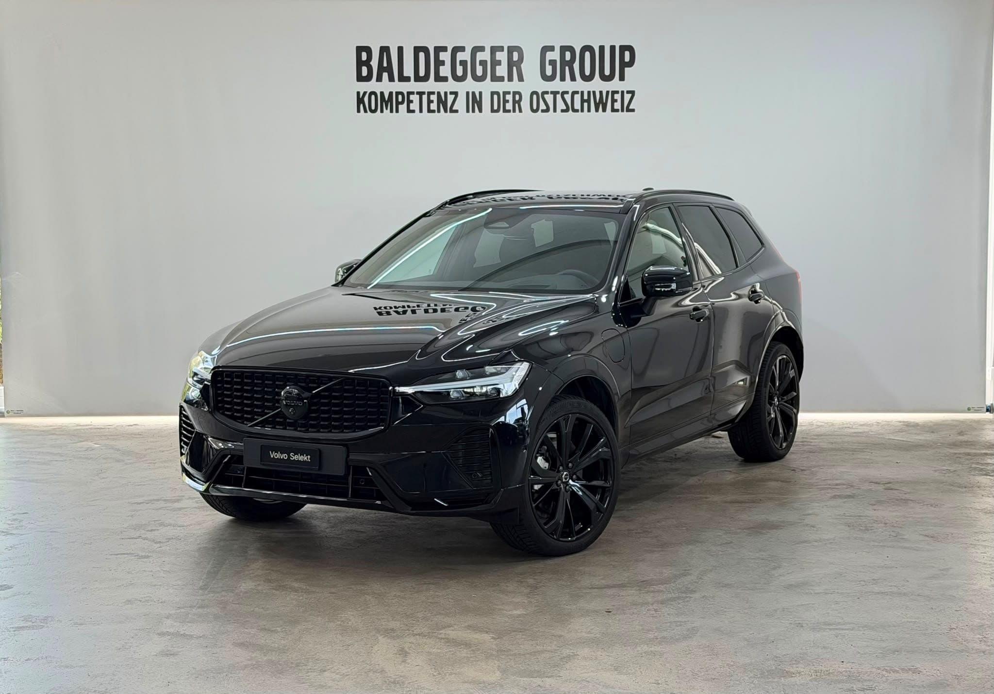 Volvo XC60 VOLVO XC60 2.0 T8 TE XCENTRIC Black