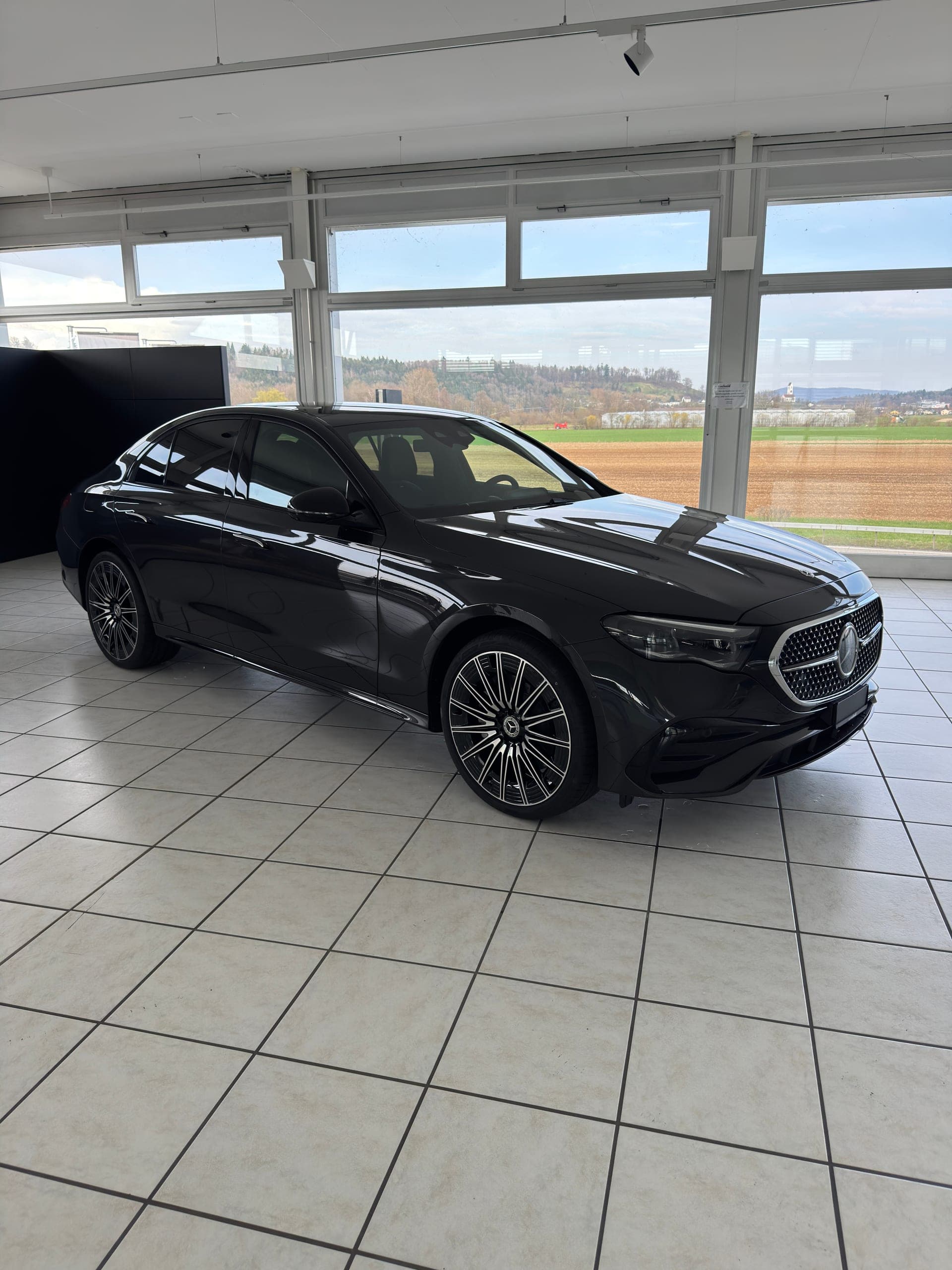 Mercedes-Benz E-Klasse MERCEDES-BENZ E 220 d 4MATIC Limousine
