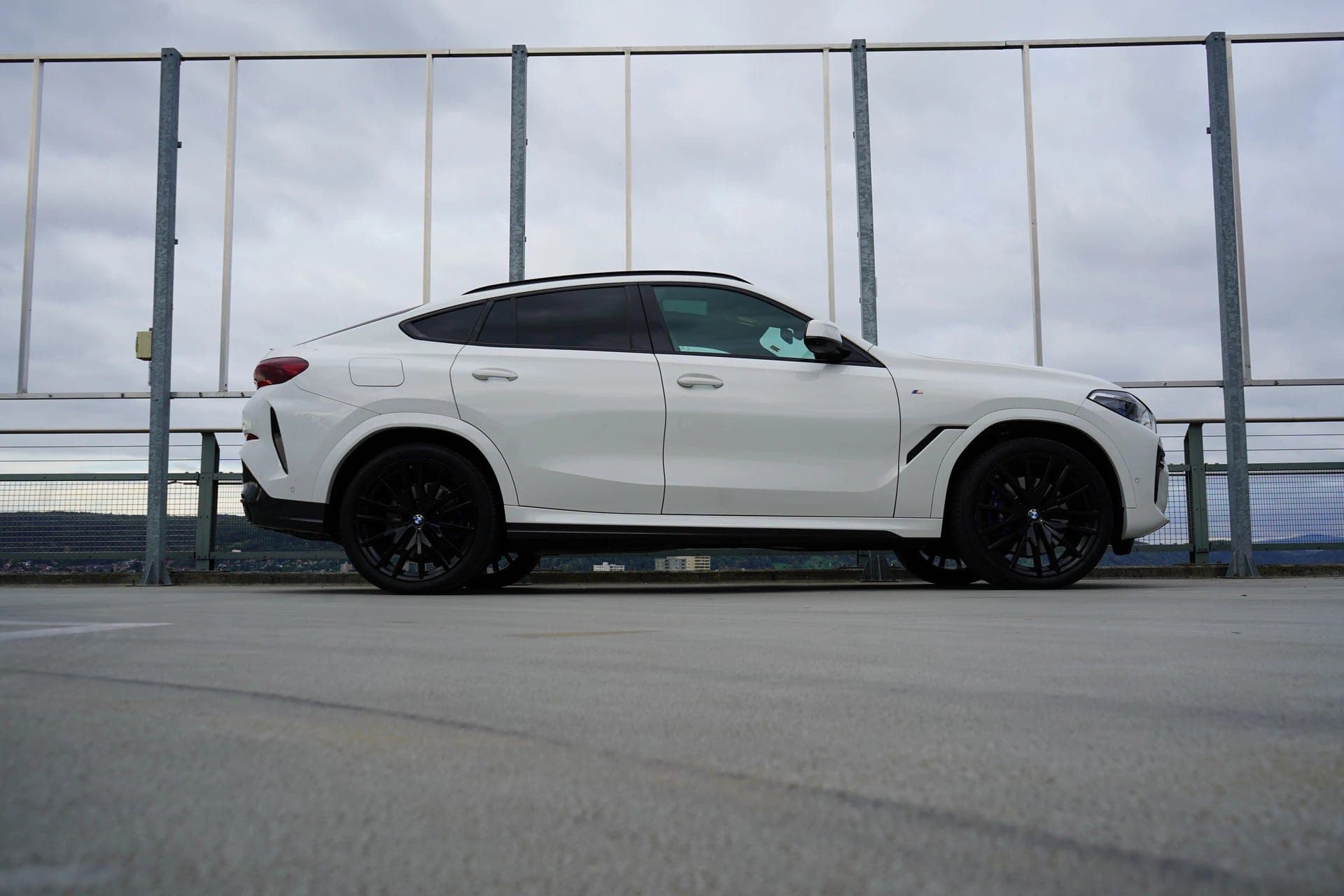 BMW X6 BMW X6 M50d BLACK l 400 PS