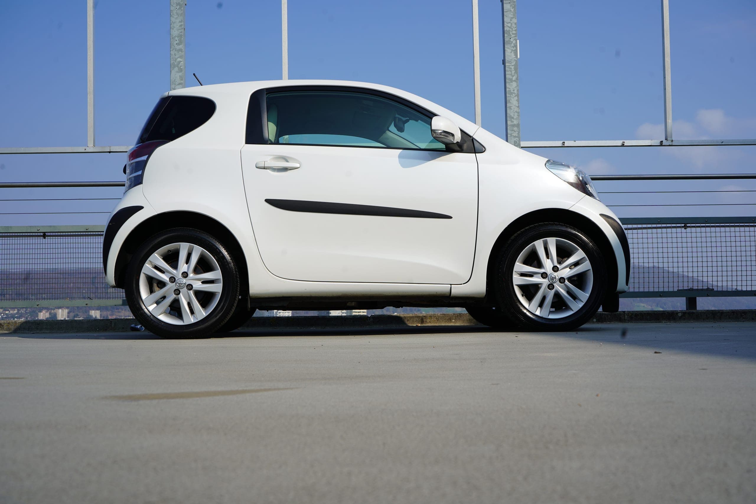Toyota iQ TOYOTA iQ3 1.33 DUAL VVT-i MULTIDRIVE l 98 PS