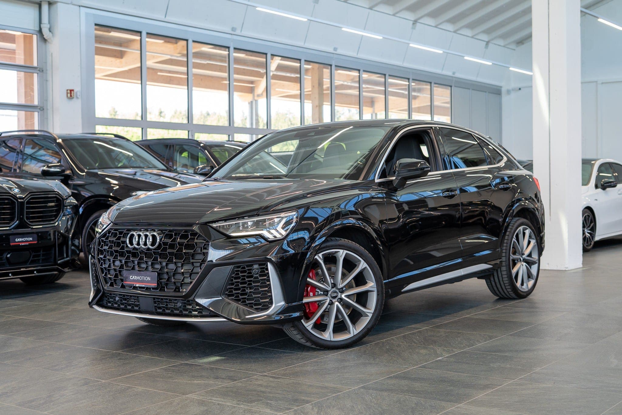 Audi RS Q3 AUDI RS Q3 Sportback 2.5 TFSI quattro S-Tronic / Sportsitze / Rückfahrkamera / el. Sitze