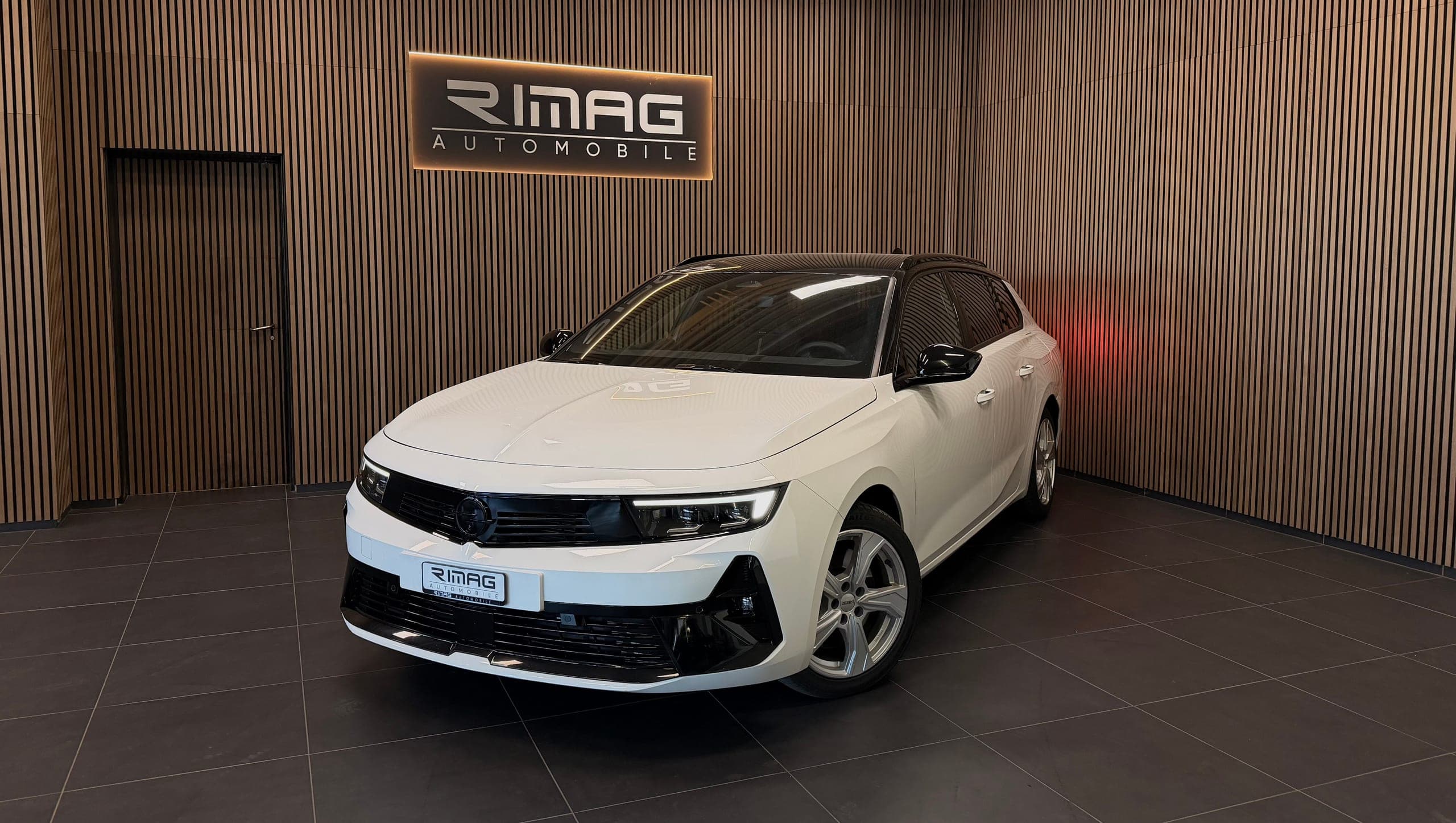 Opel Astra OPEL Astra Sports Tourer 1.6 PHEV Turbo GSe | CH-Fzg. | CarVertical