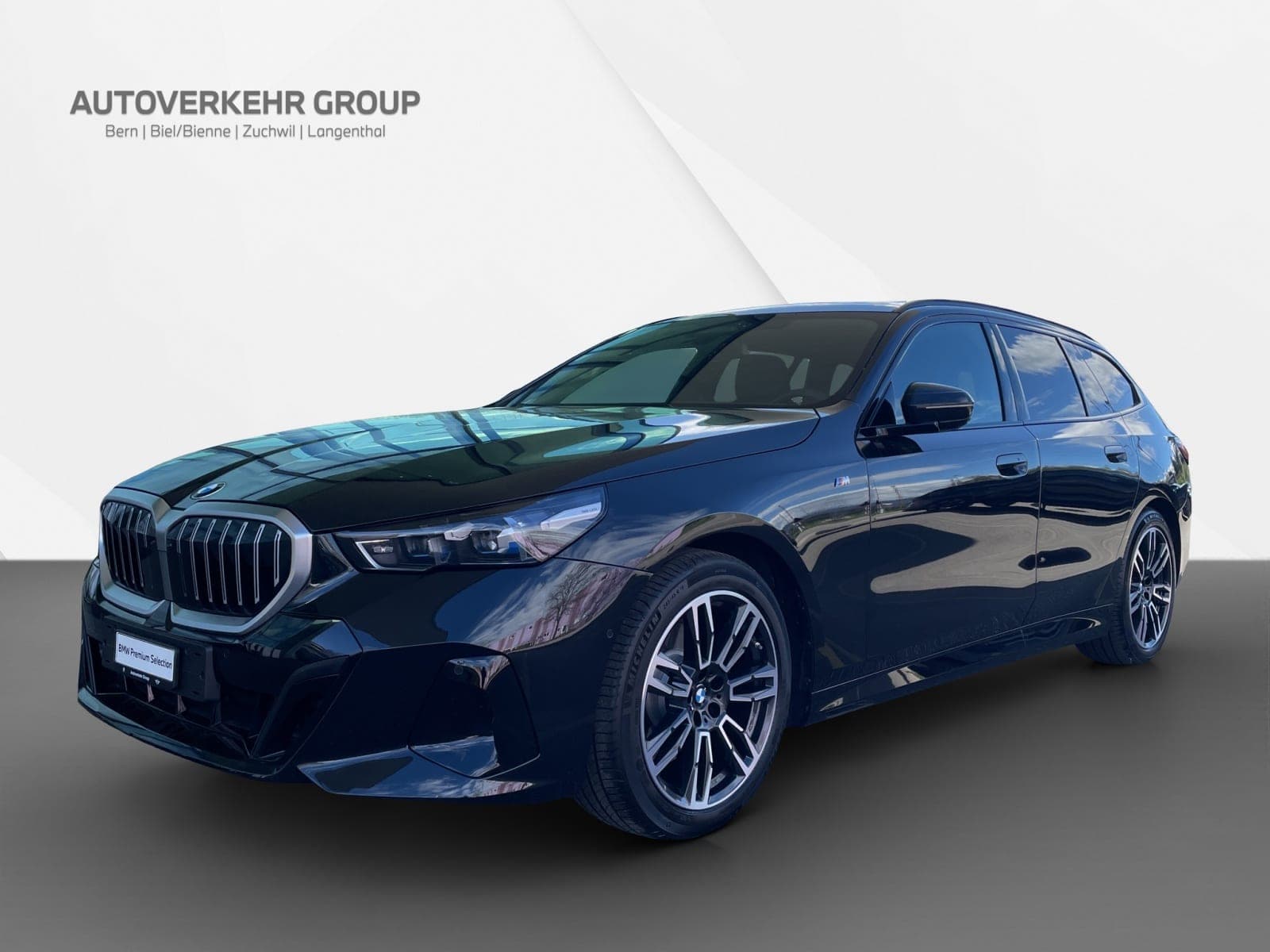BMW 5er BMW 520d xDr 48V Tour M Sport / 0.0% Leasing