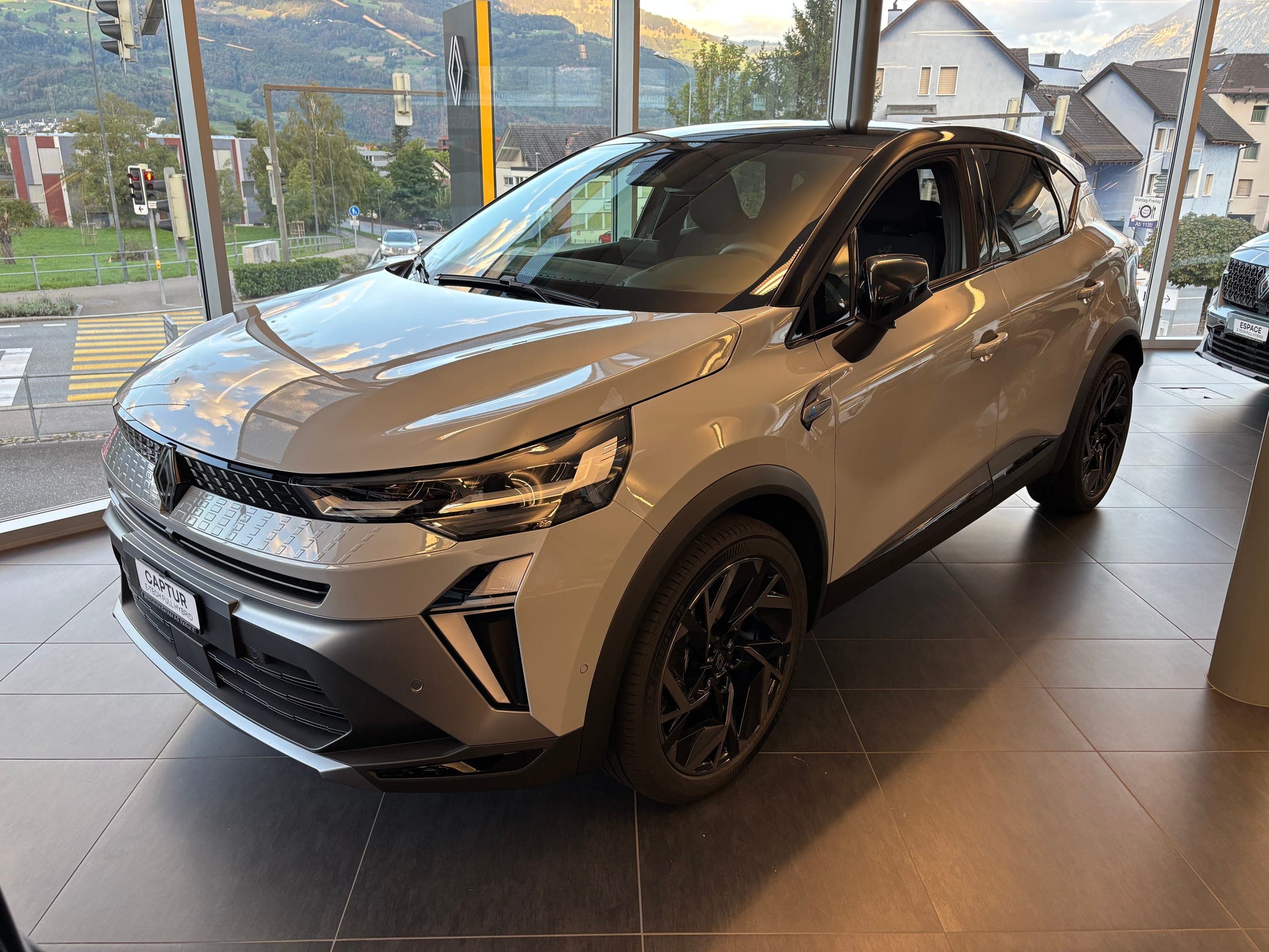 Renault Captur RENAULT Captur 1.3 TCe Esprit Alpine EDC