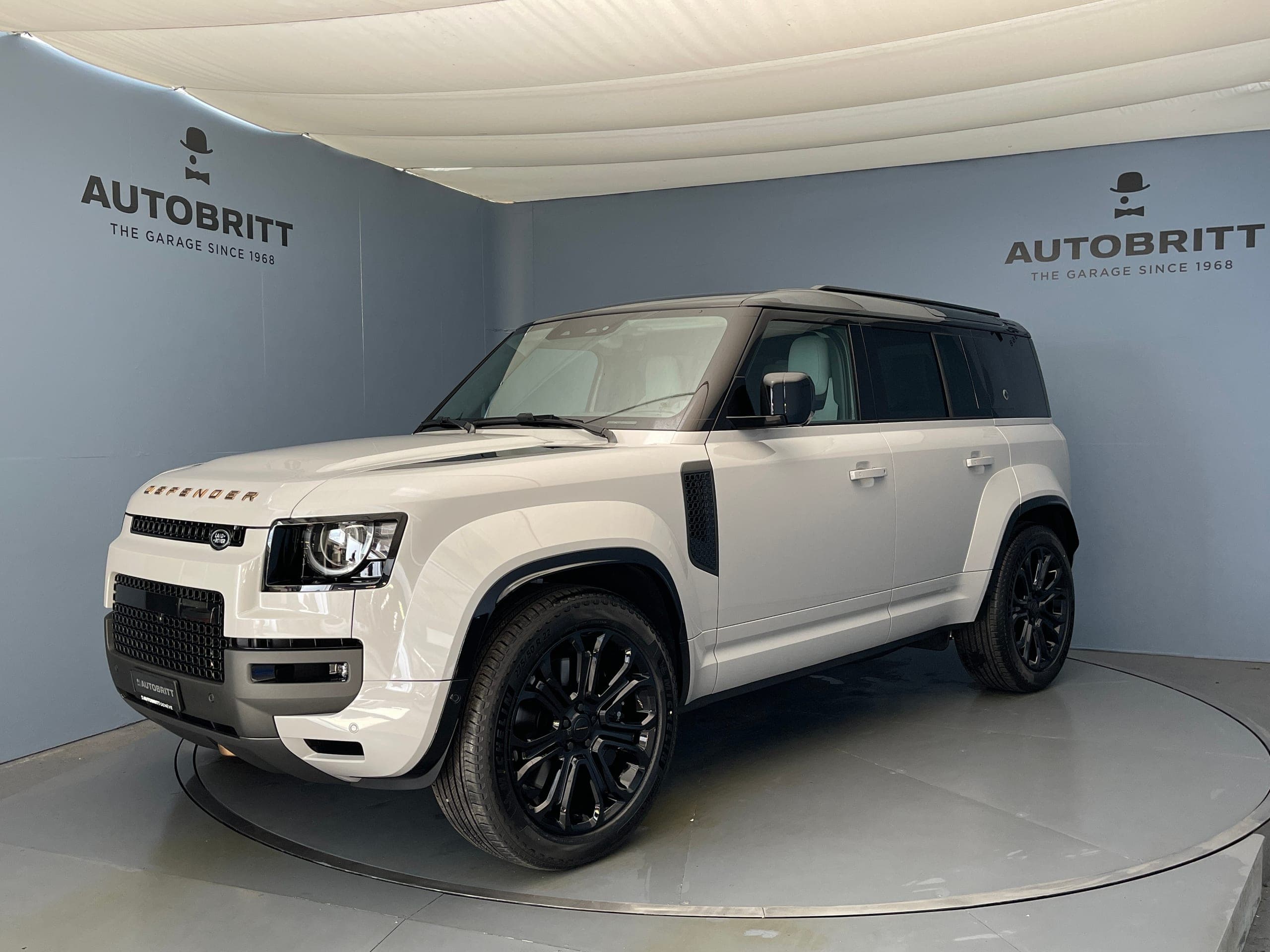 Land Rover Defender LAND ROVER Defender 110 4.4 V8 Octa