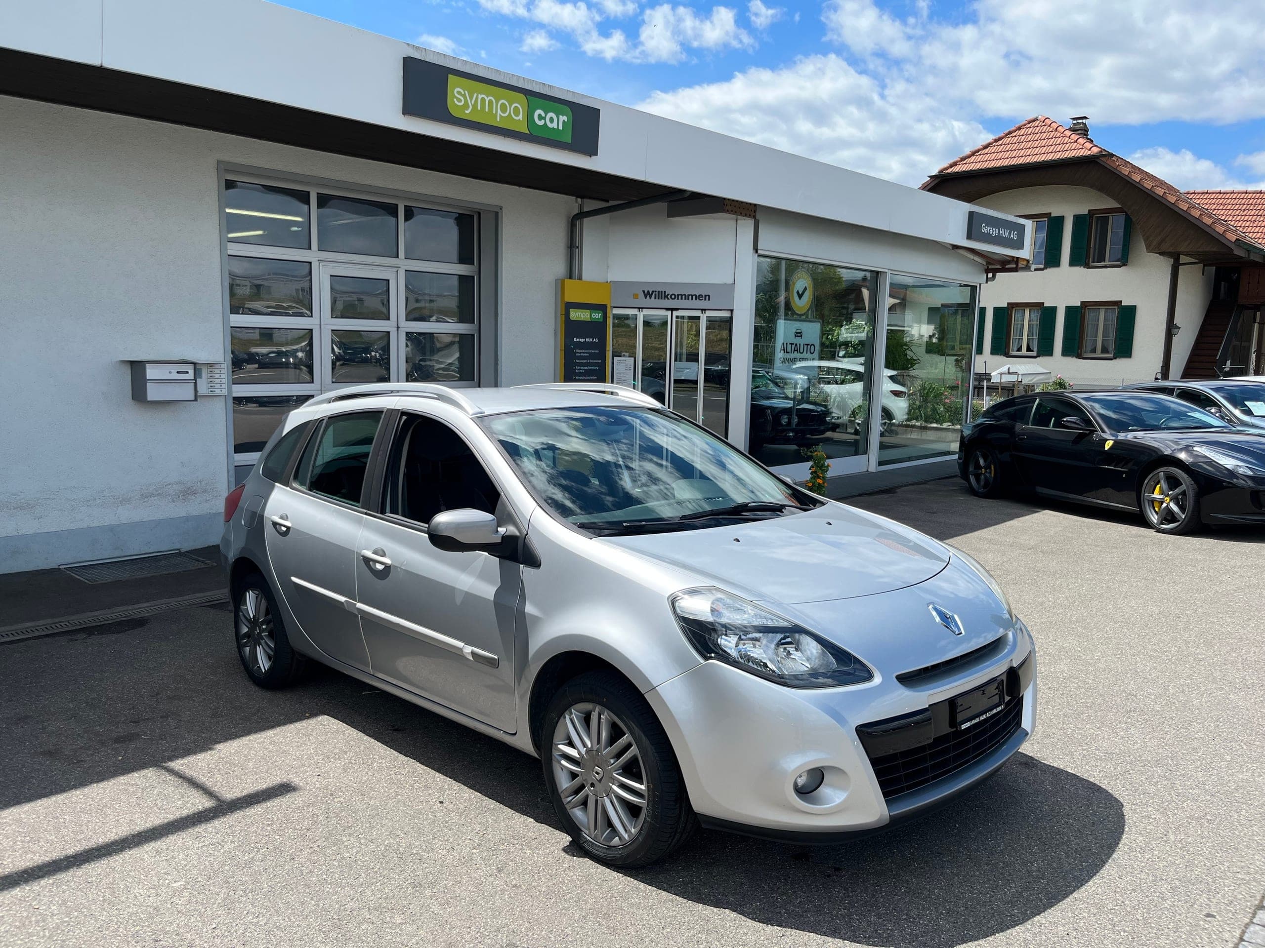 Renault Clio RENAULT Clio Grandtour 1.2 16V Turbo Night\u0026Day+++FRISCH AB MFK+++