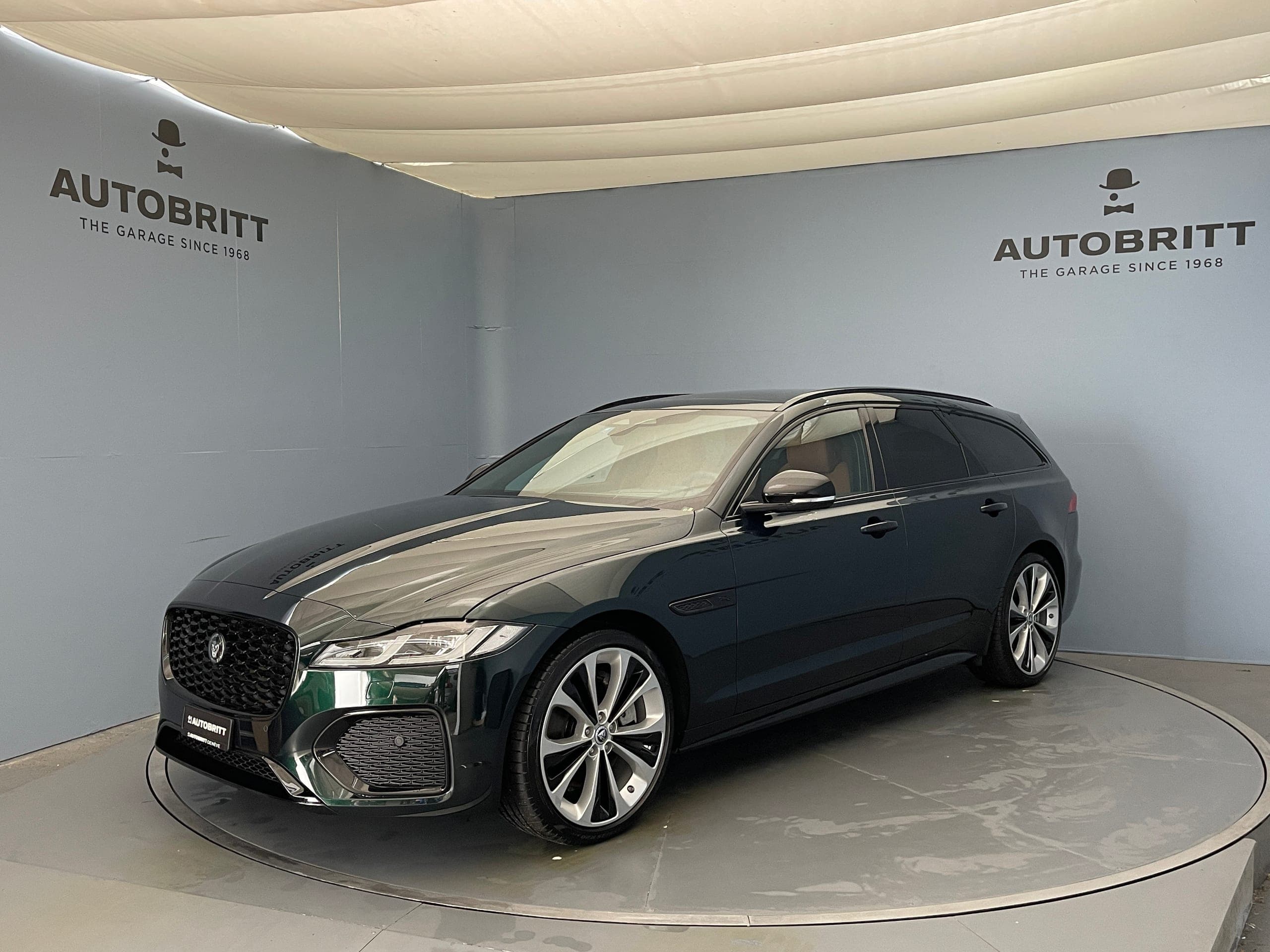 Jaguar XF JAGUAR XF Sportbrake 2.0 I4 300 Sport AWD