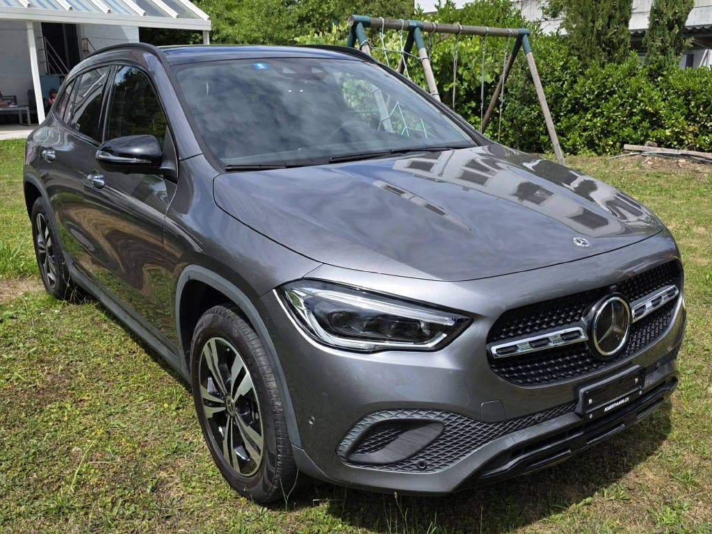 Mercedes-Benz GLA-Klasse MERCEDES-BENZ GLA 250 Progressive 4matic
