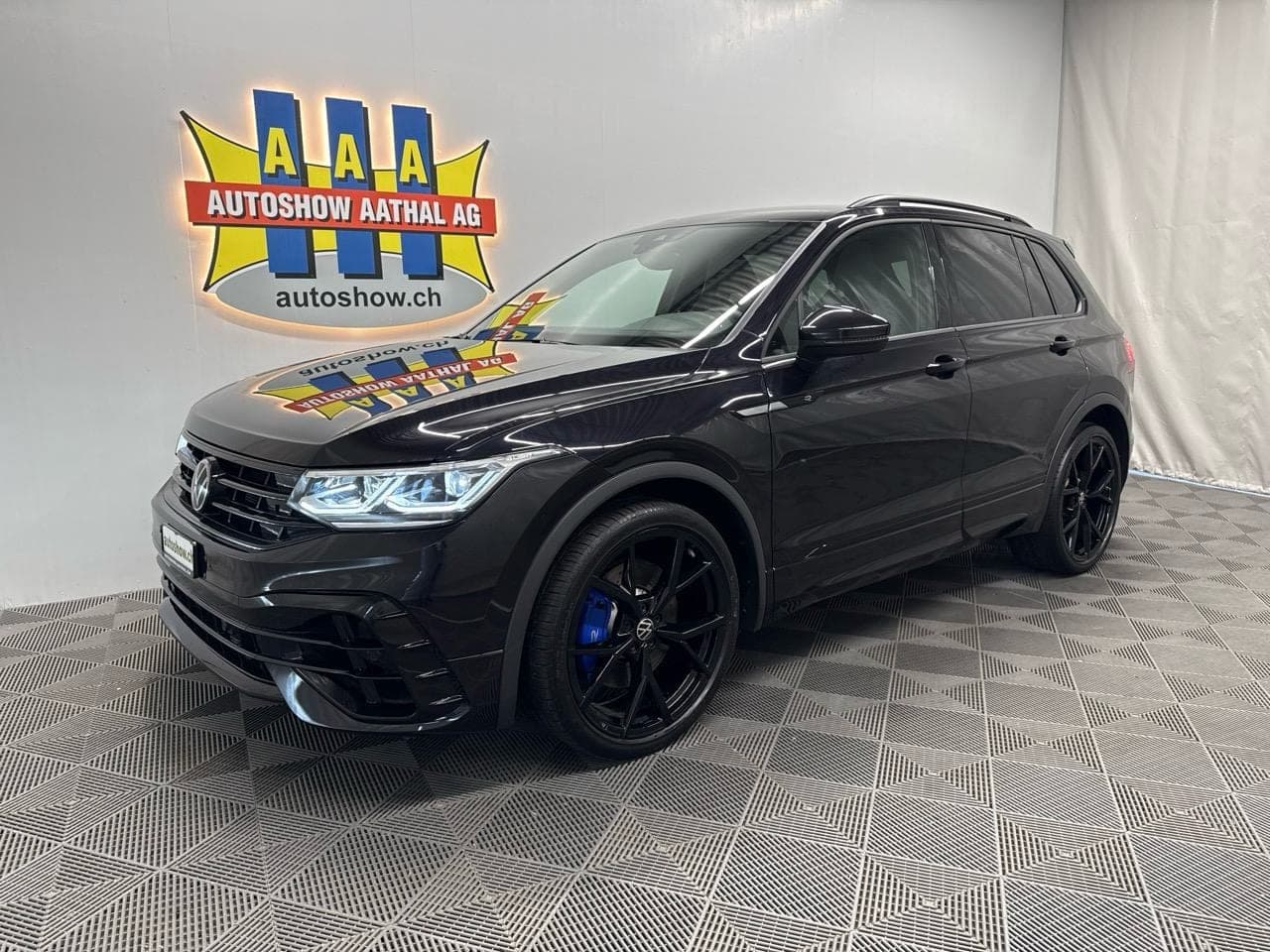 VW Tiguan VW Tiguan 2.0TSI R 4Motion Black Style