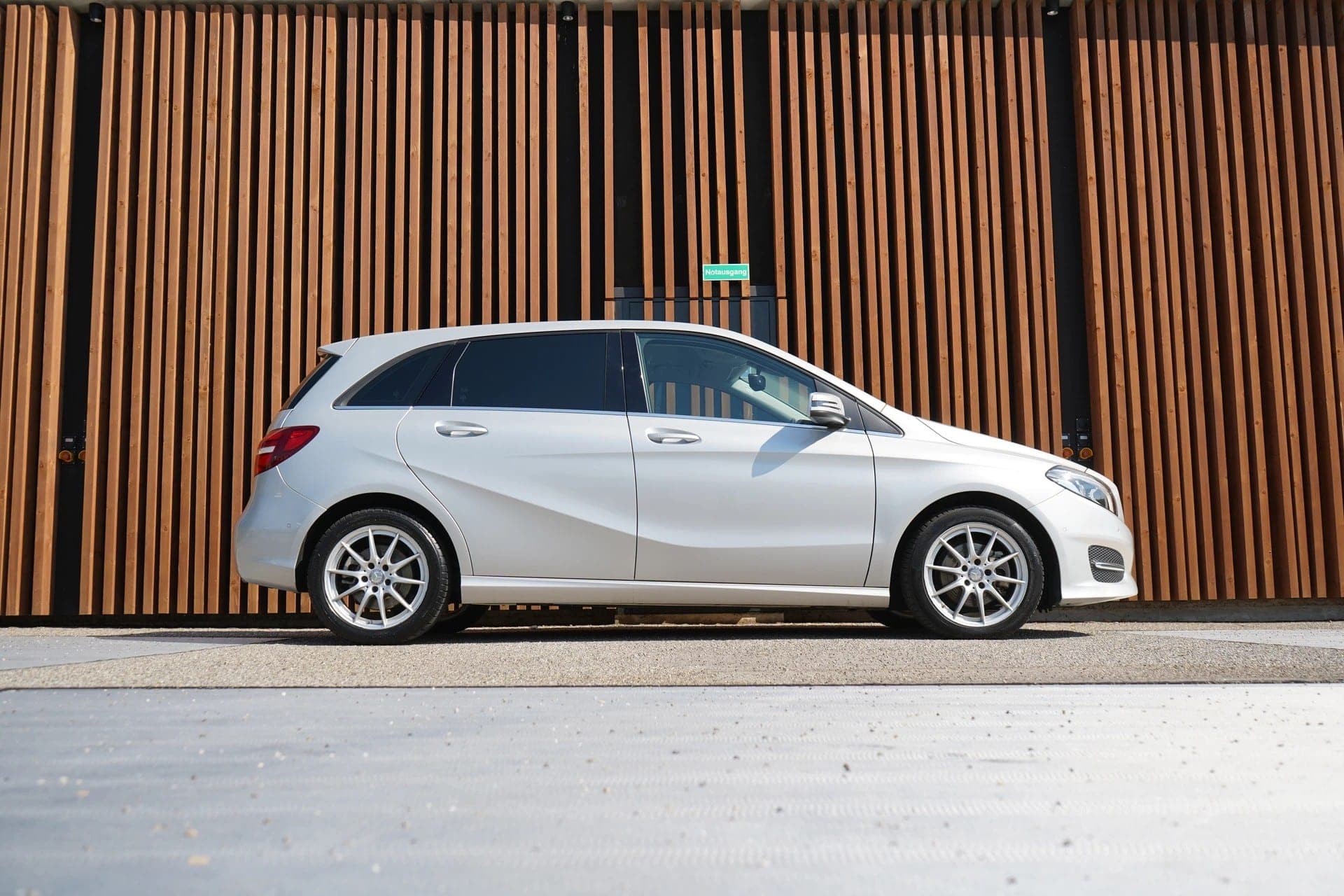 Mercedes-Benz B-Klasse MERCEDES-BENZ B 220 CDI SWISS STAR EDITION 4MATIC 7G-DCT l 177 PS