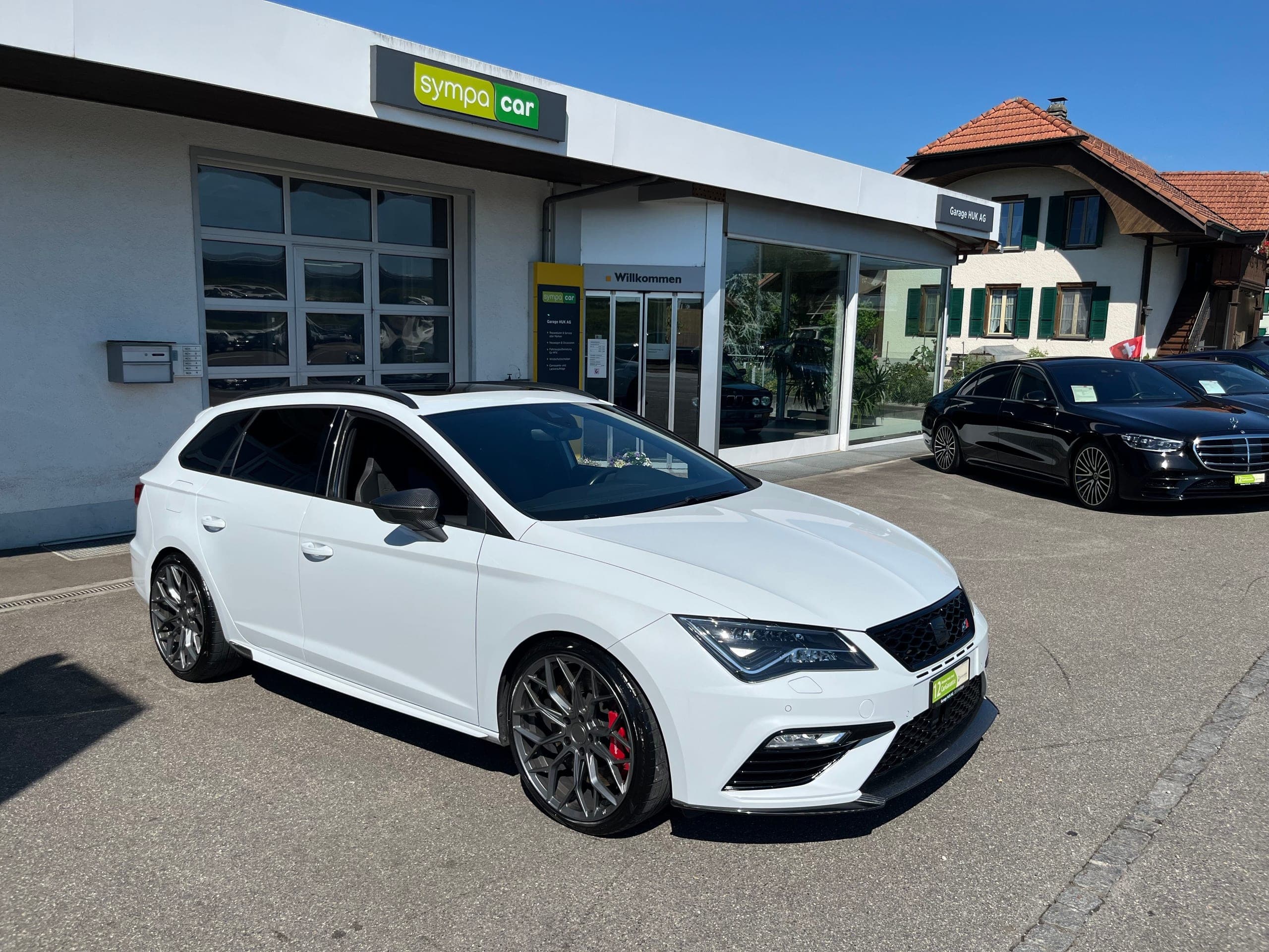 SEAT Leon SEAT Leon ST 2.0 TSI Cupra 370 4 Drive DSG+++CARBON+++FRISCH MFK+++TOP AUSTATTUNG+++