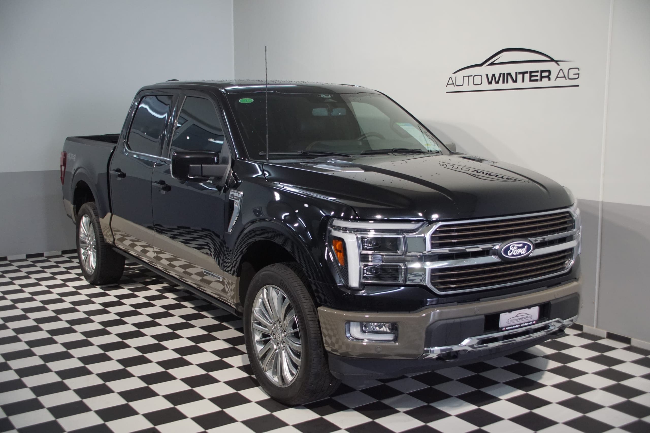 Ford F-150 Powerboost FORD F150 3.5L Powerboost V6 King Ranch
