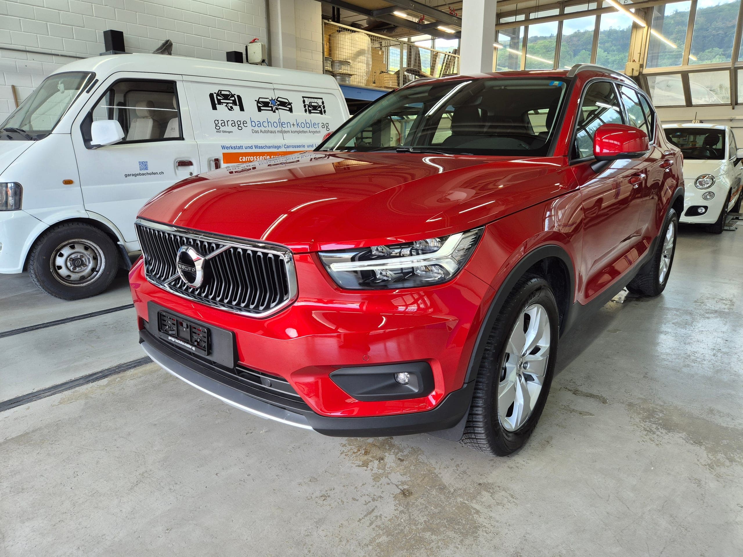 Volvo XC40 VOLVO XC40 B4 Benzin Mild Hybrid Momentum Geartronic