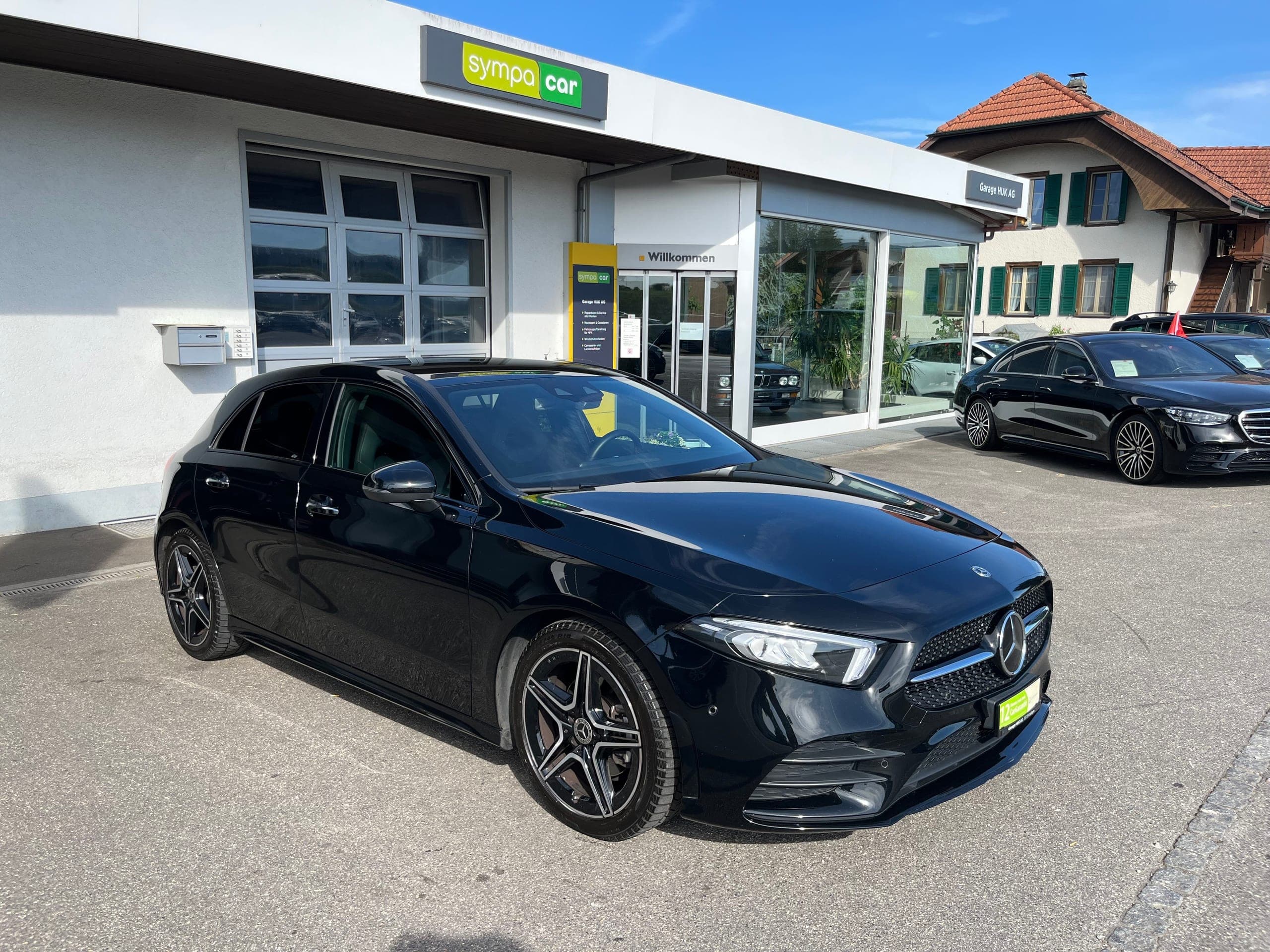 Mercedes-Benz A-Klasse MERCEDES-BENZ A 180 Night Star AMG Line 7G-DCT (CH)