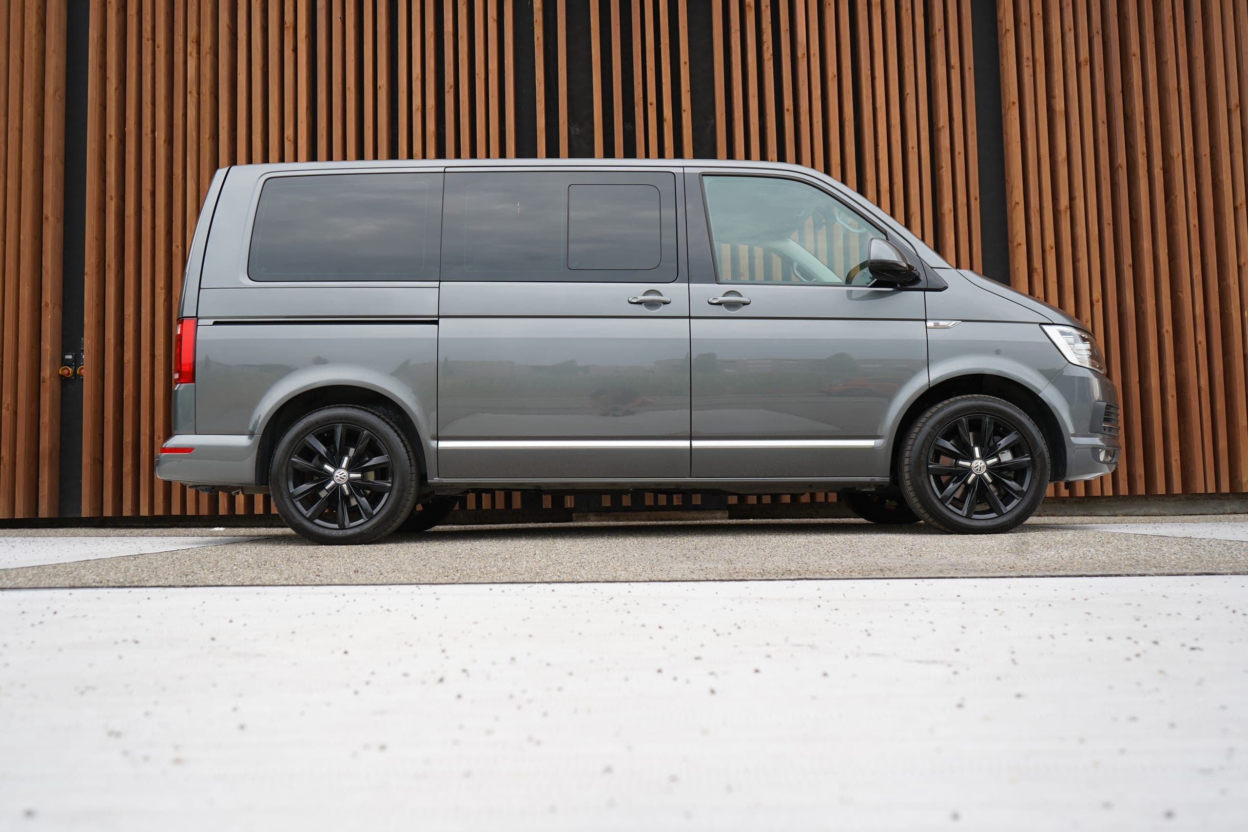 VW T6 VW T6 MULTIVAN 2.0 Bi-TDI BUSINESS 4 MOTION DSG l 199 PS
