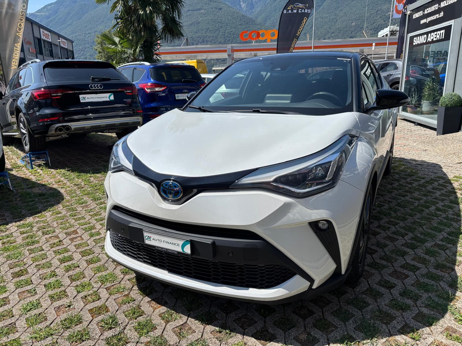 Toyota C-HR TOYOTA C-HR 2.0 HSD CVT Move