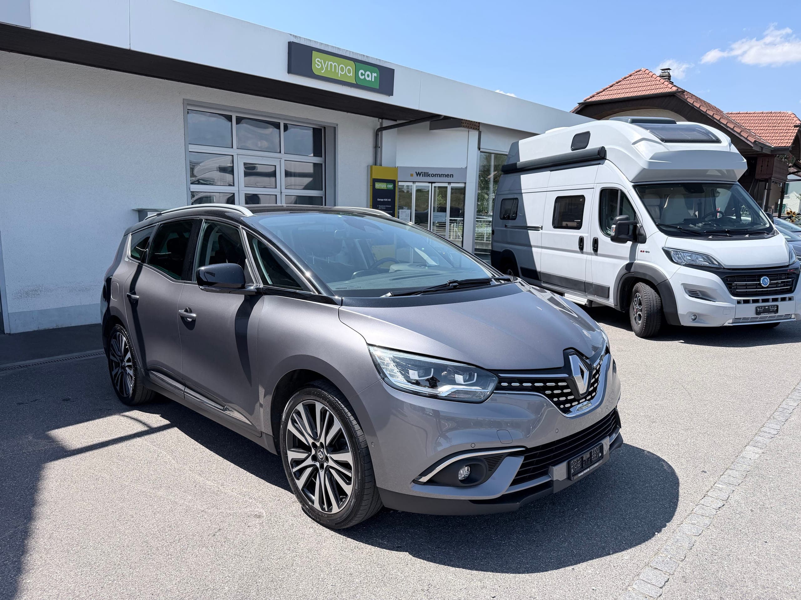 Renault Mégane Scénic RENAULT Grand Scénic 1.3 16V Turbo Initiale Paris EDC+++PANORAMA+++LEDER+++7-PLÄTZER+++