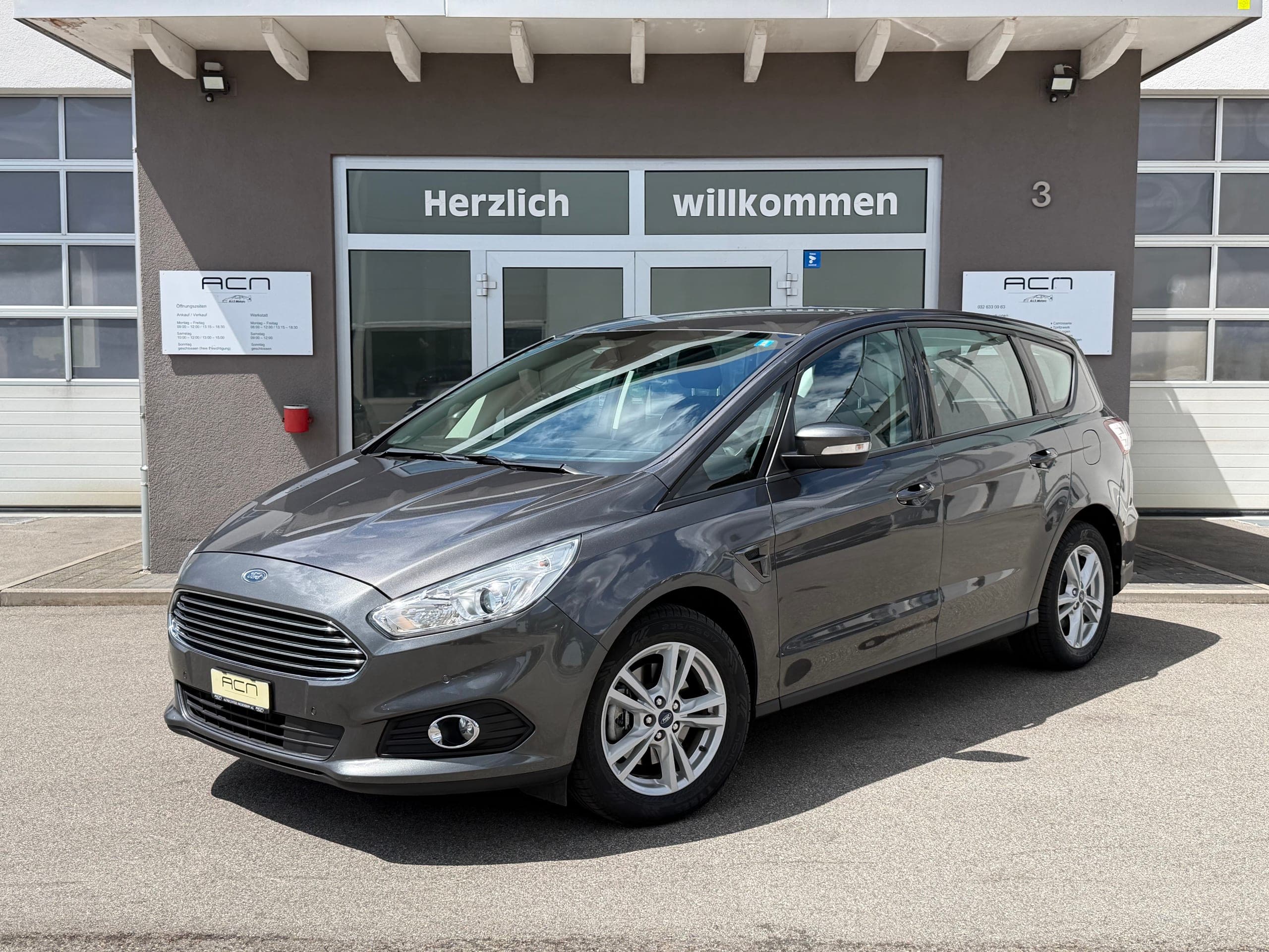 Ford S-Max FORD S-Max 1.5 SCTi Titanium