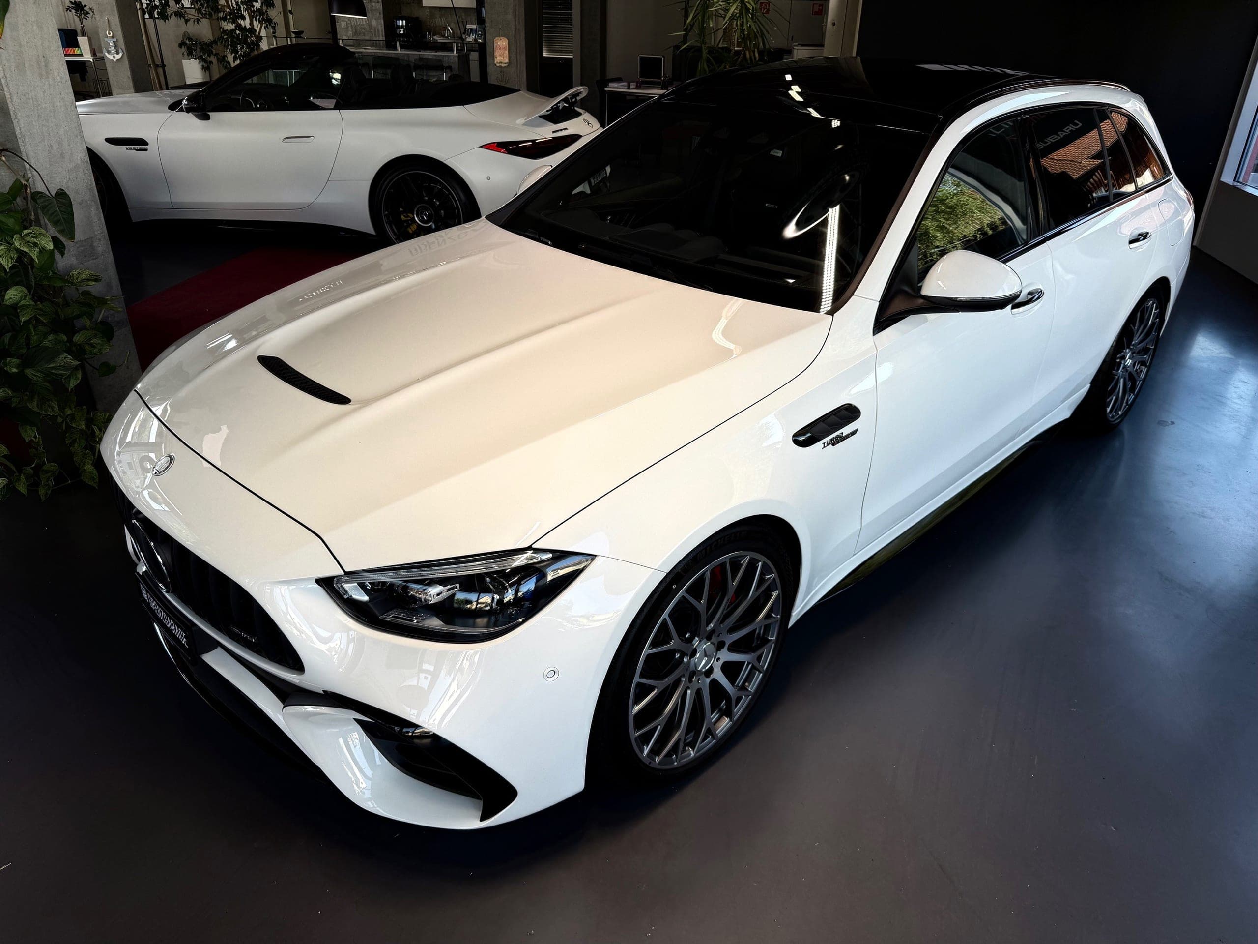 Mercedes-Benz C-Klasse MERCEDES-BENZ C 63 S AMG T E Performance 4 Matic Executive Edition