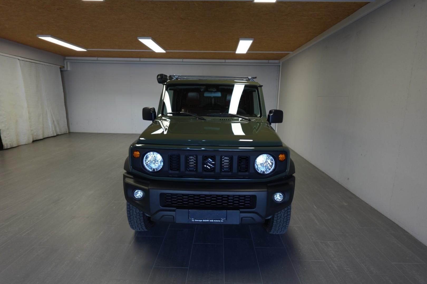 Suzuki Jimny SUZUKI Jimny Country 1.5 Compact+